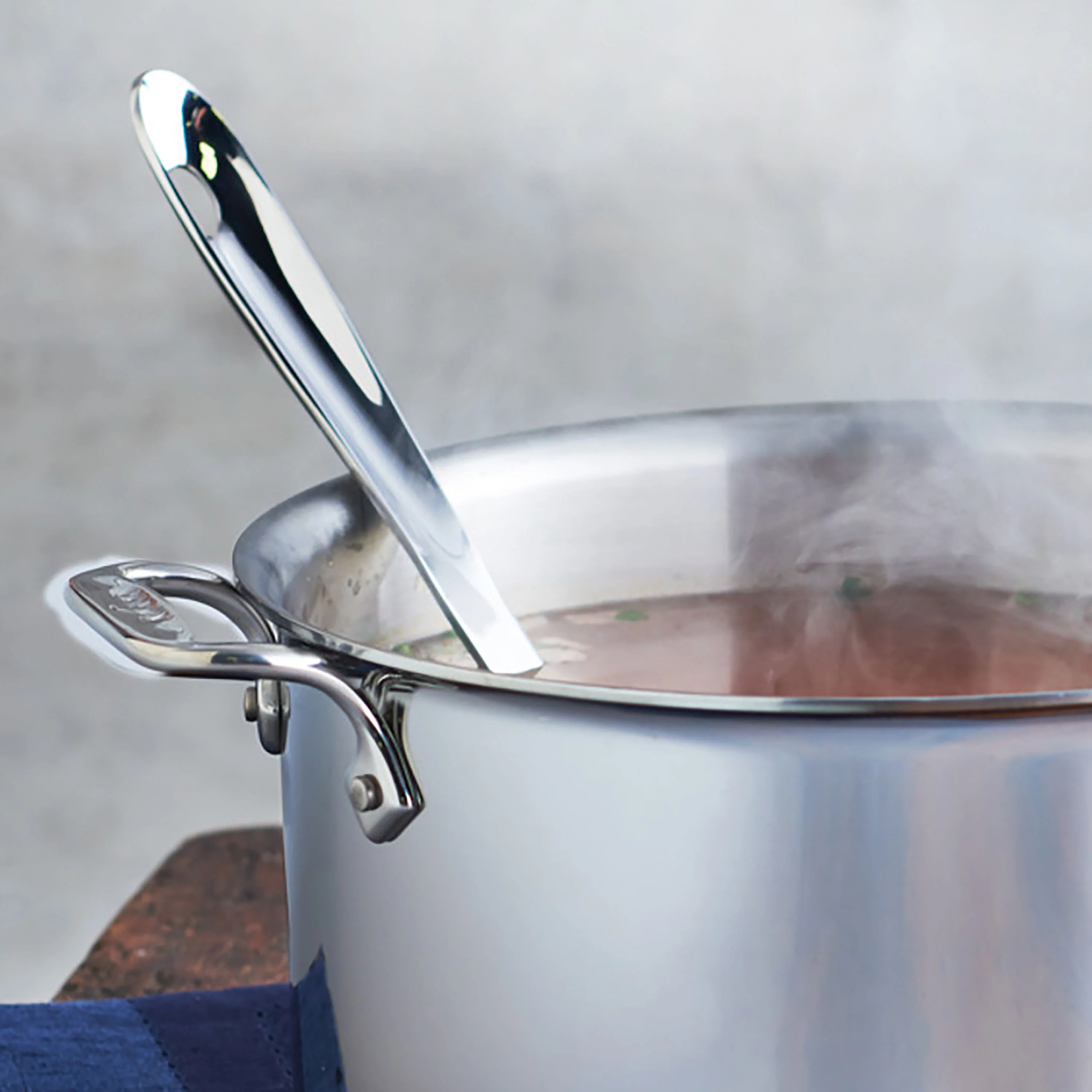 All-Clad d3 Stainless 12-quart Stock Pot - Image 5