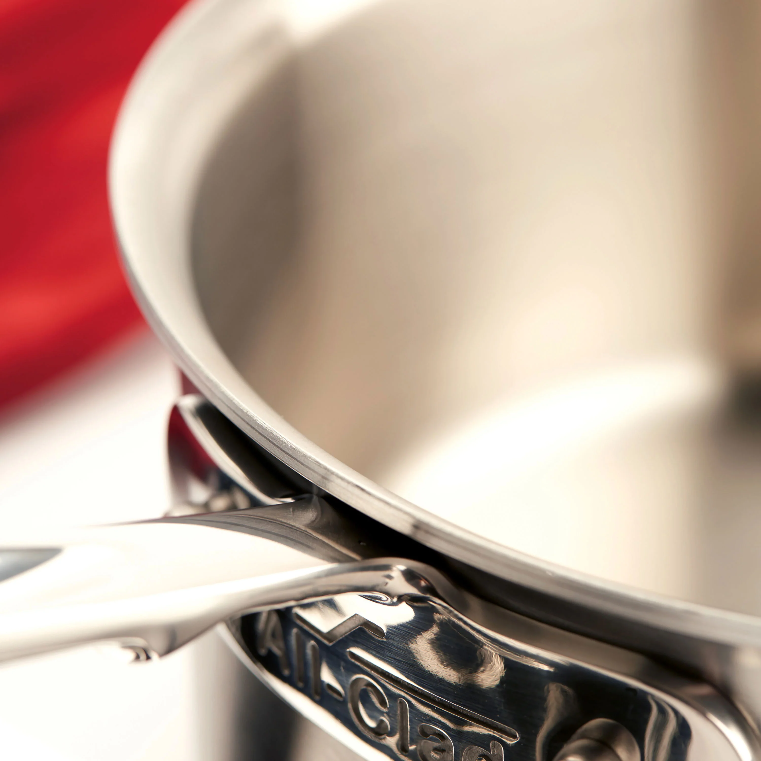 All-Clad d5 Brushed Stainless 1.5-quart Saucepan - Image 3