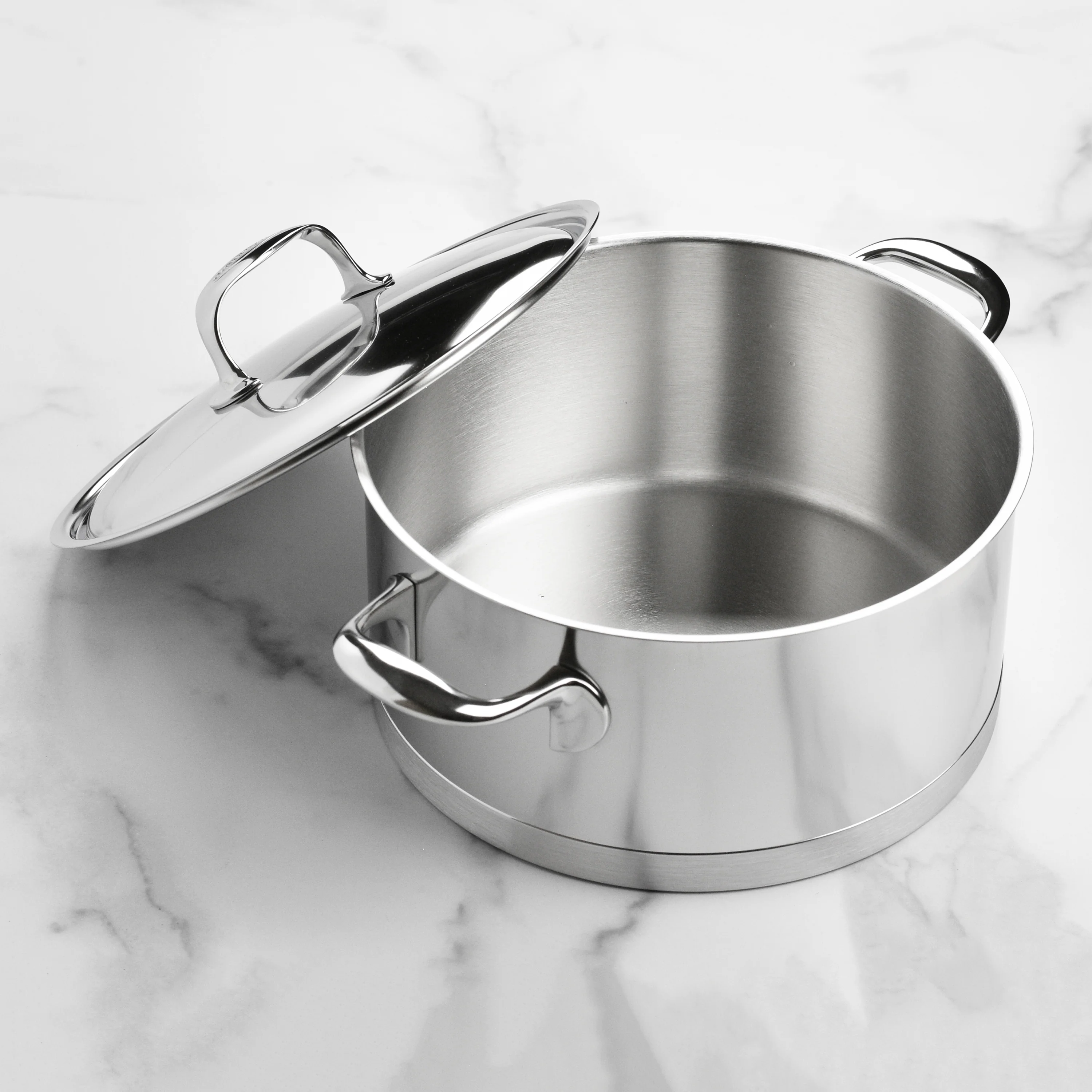 Demeyere Atlantis 5.5-quart Stainless Steel Dutch Oven - Image 5