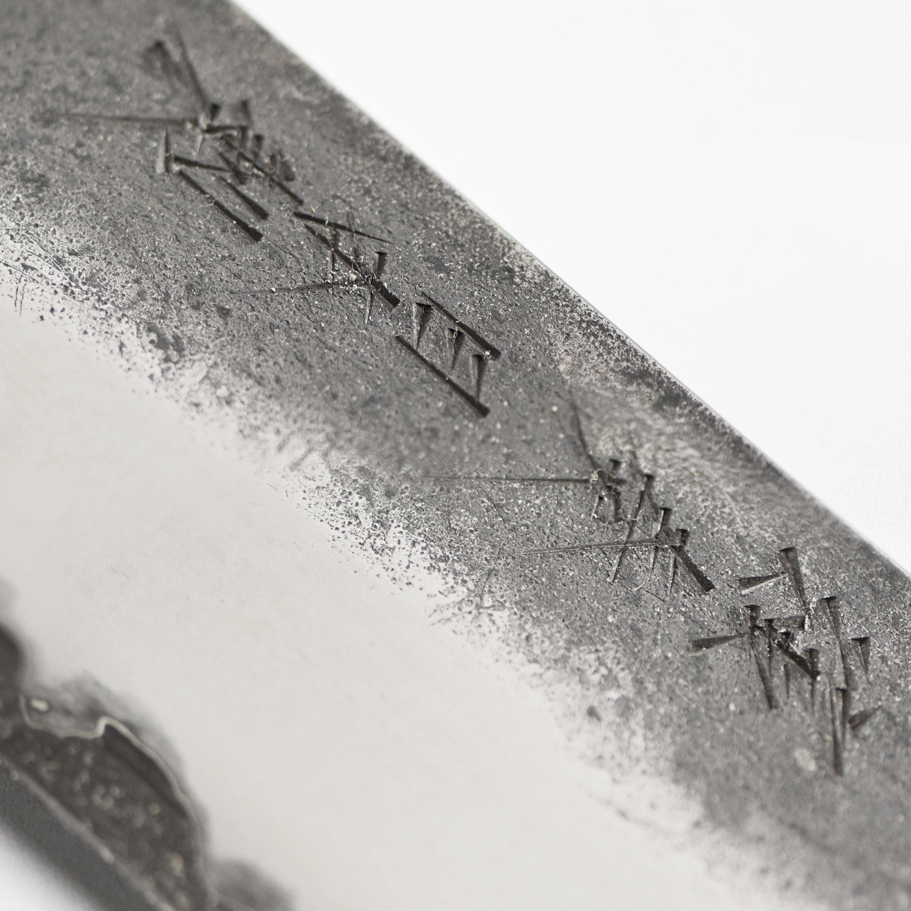 Enso Hand-Forged Aogami Super 9.5" Gyuto with Saya - Image 8