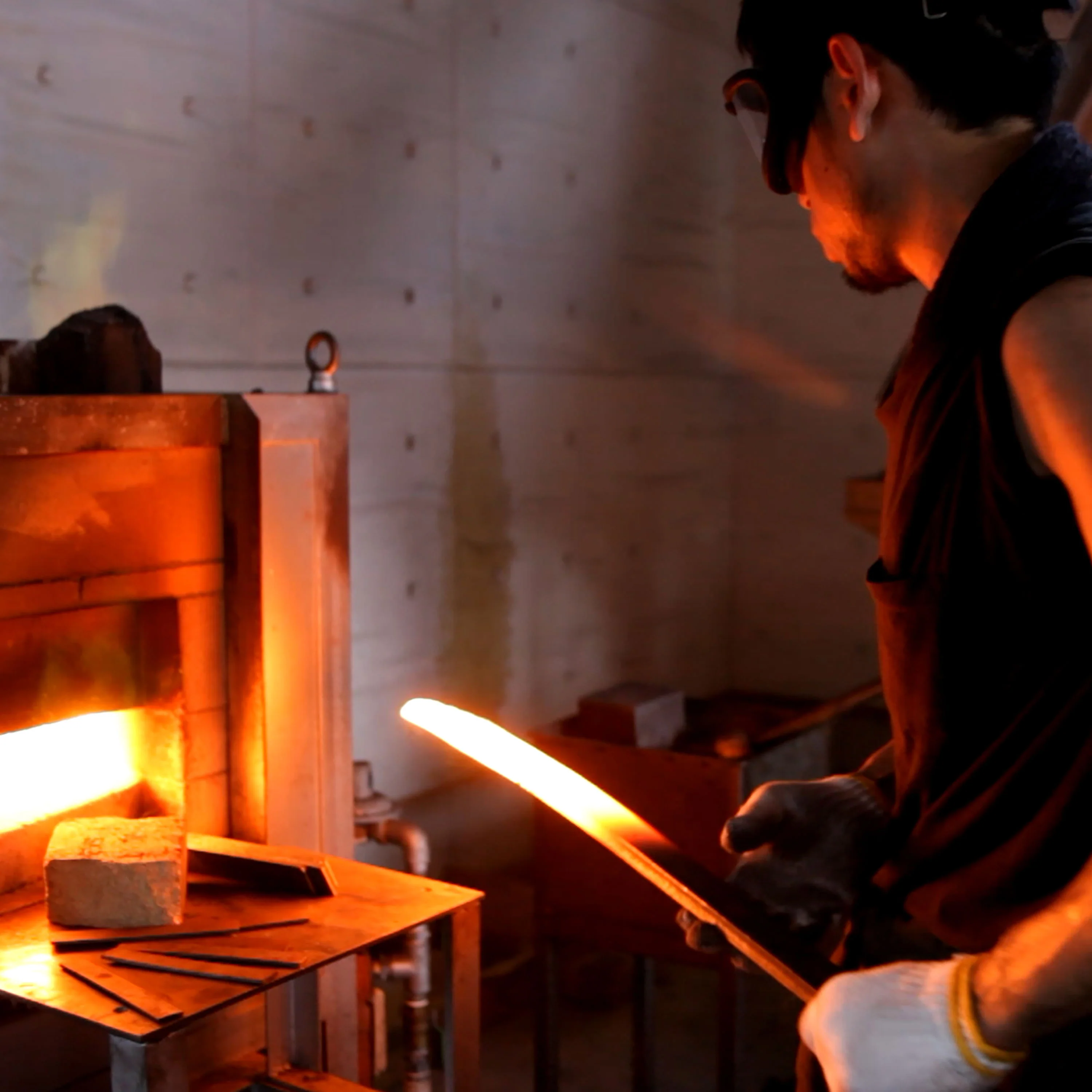 Enso Hand-Forged Aogami Super 9.5" Kiritsuke with Saya - Image 4