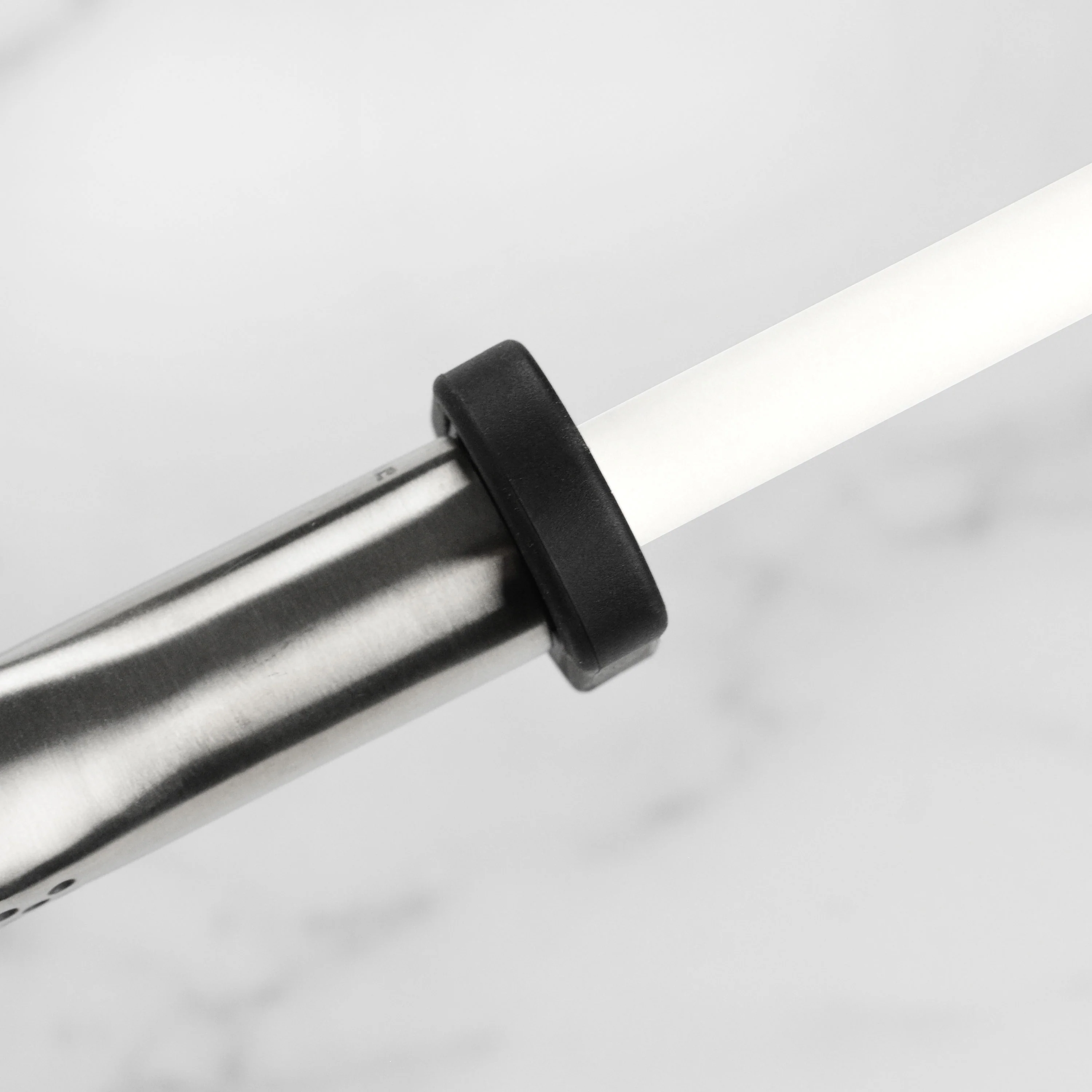 Global 8.5" Ceramic Sharpening Rod - Image 3