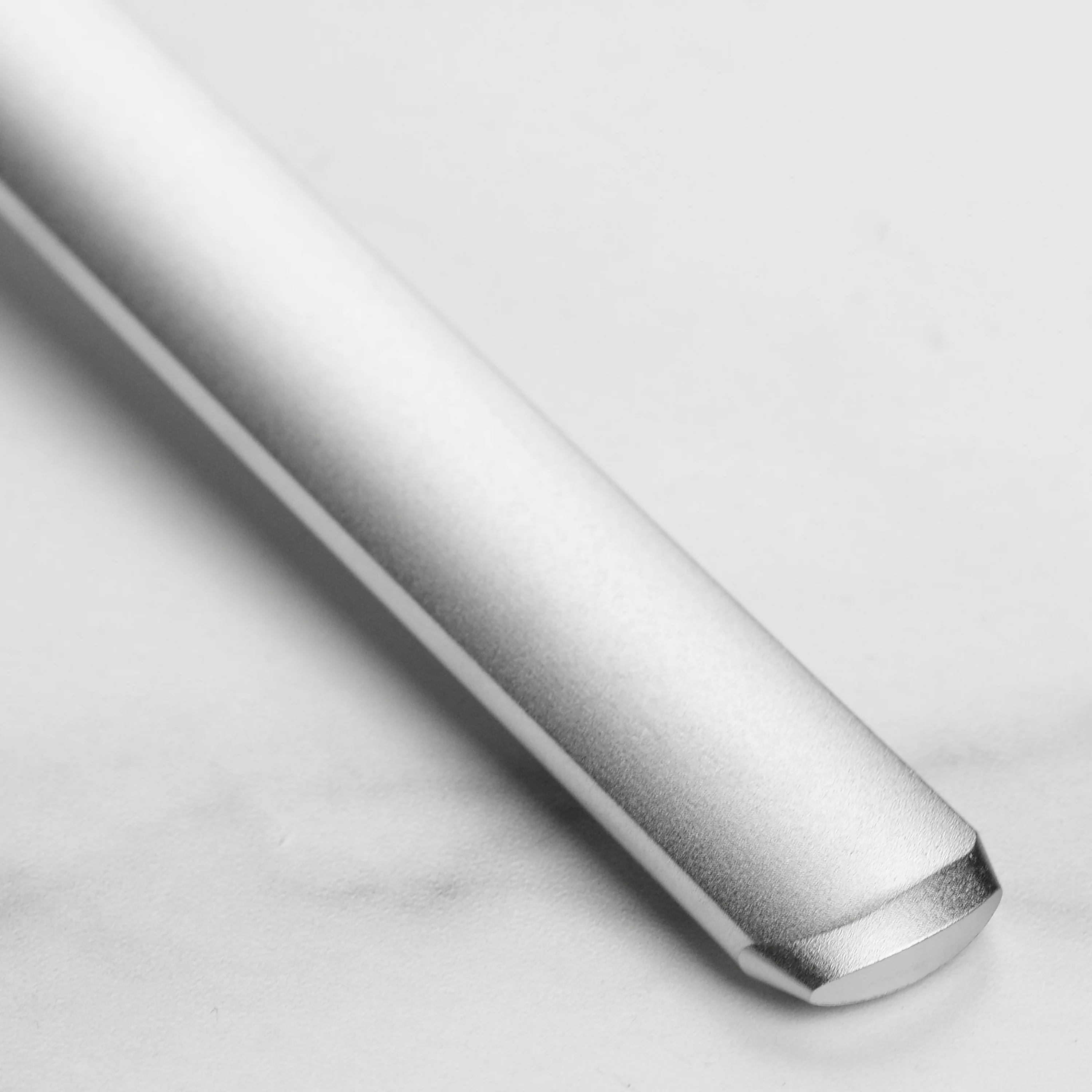 Global 10" Diamond Sharpening Steel - Image 4
