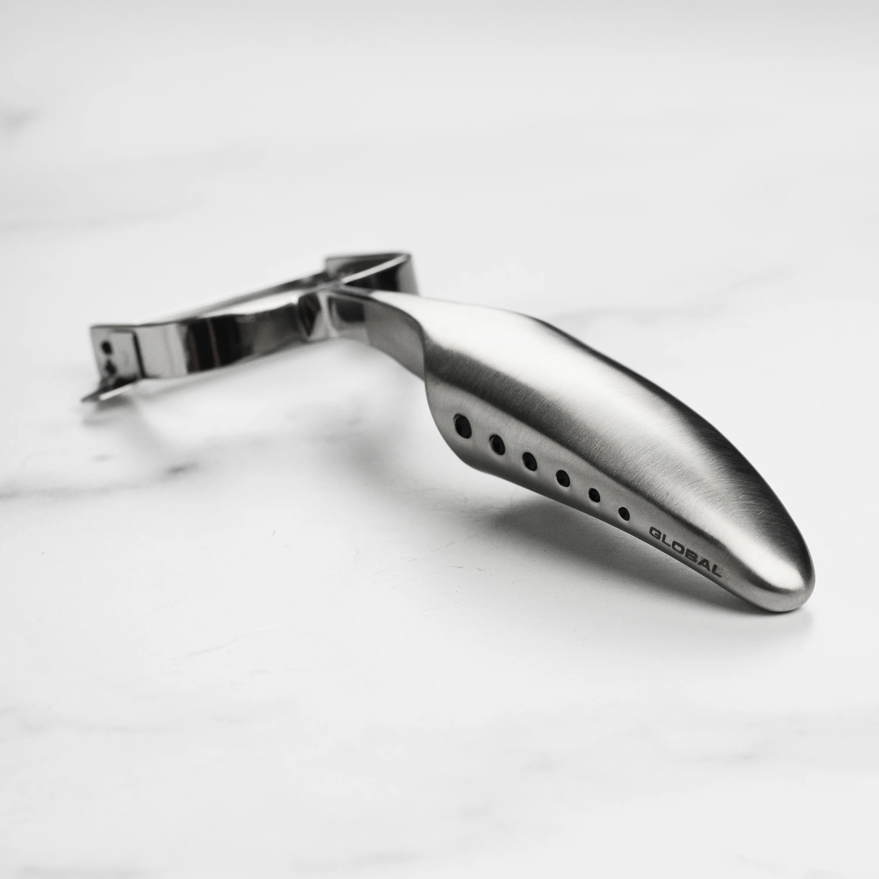 Global Stainless Steel 'Y' Vegetable Peeler - Image 5