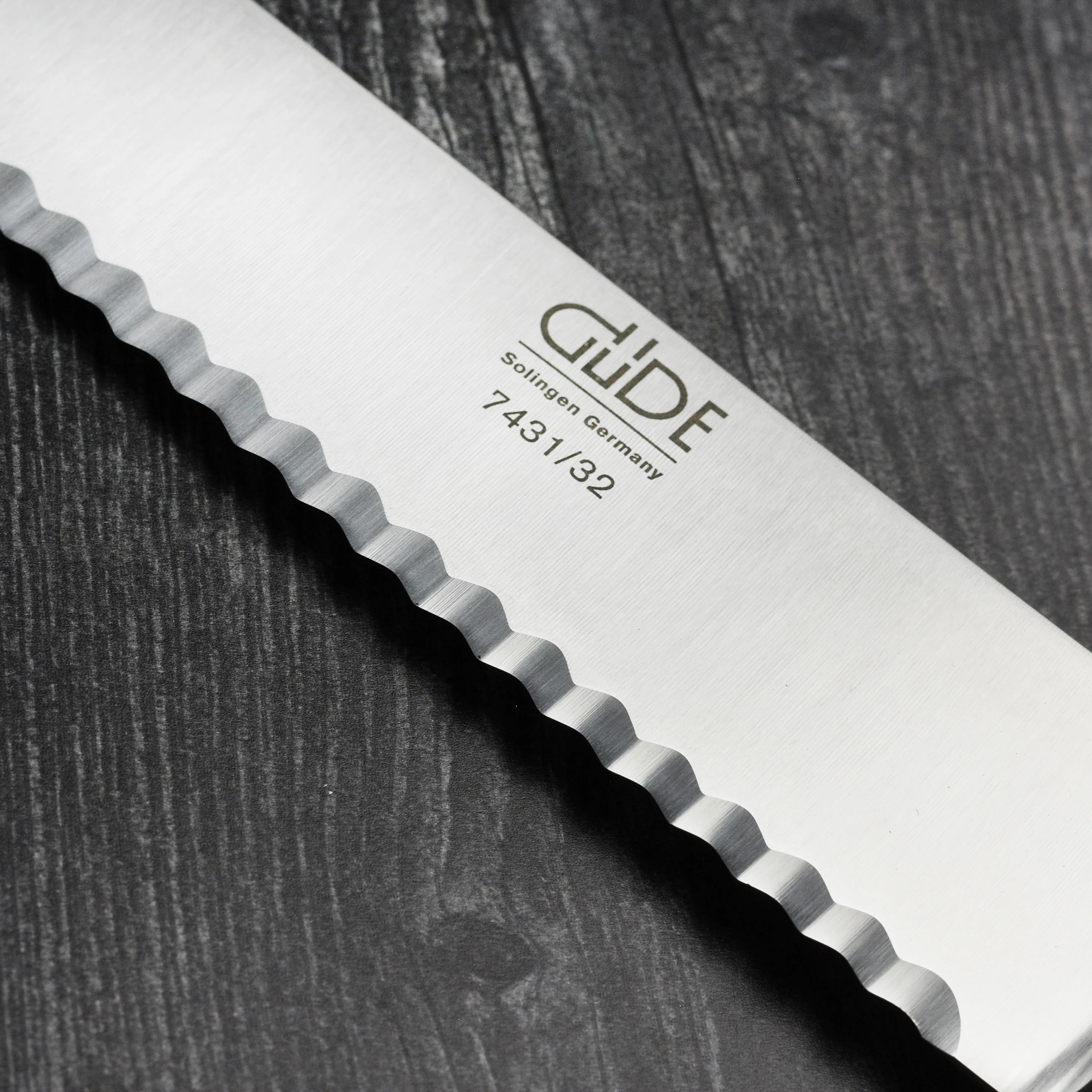 Franz Gude 12.6" Large Bread Knife with Olive Wood Handle, Left-Handed - Image 6