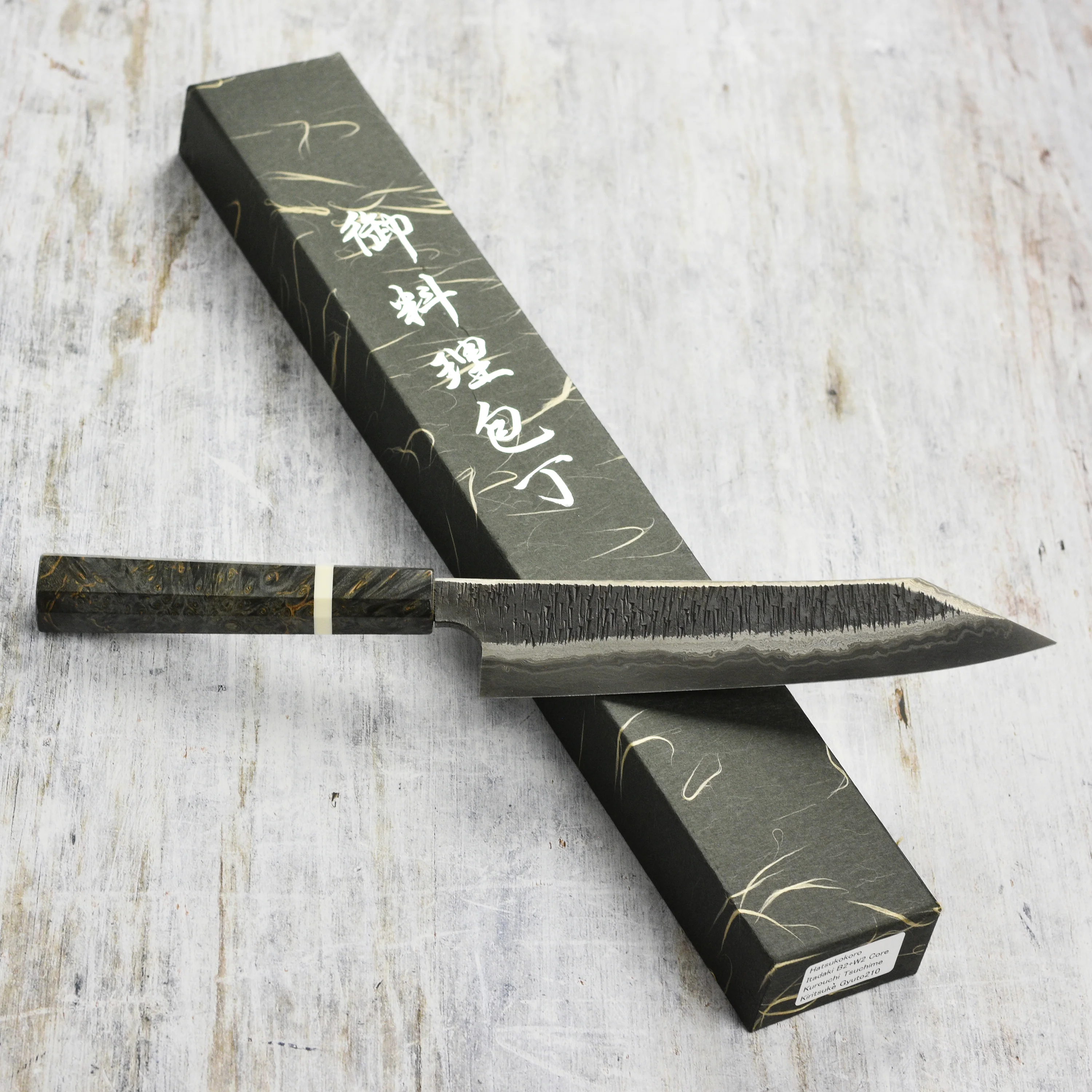 Hatsukokoro x Nigara Itadaki Coreless Damascus 8.25" Kiritsuke Gyuto - Image 7