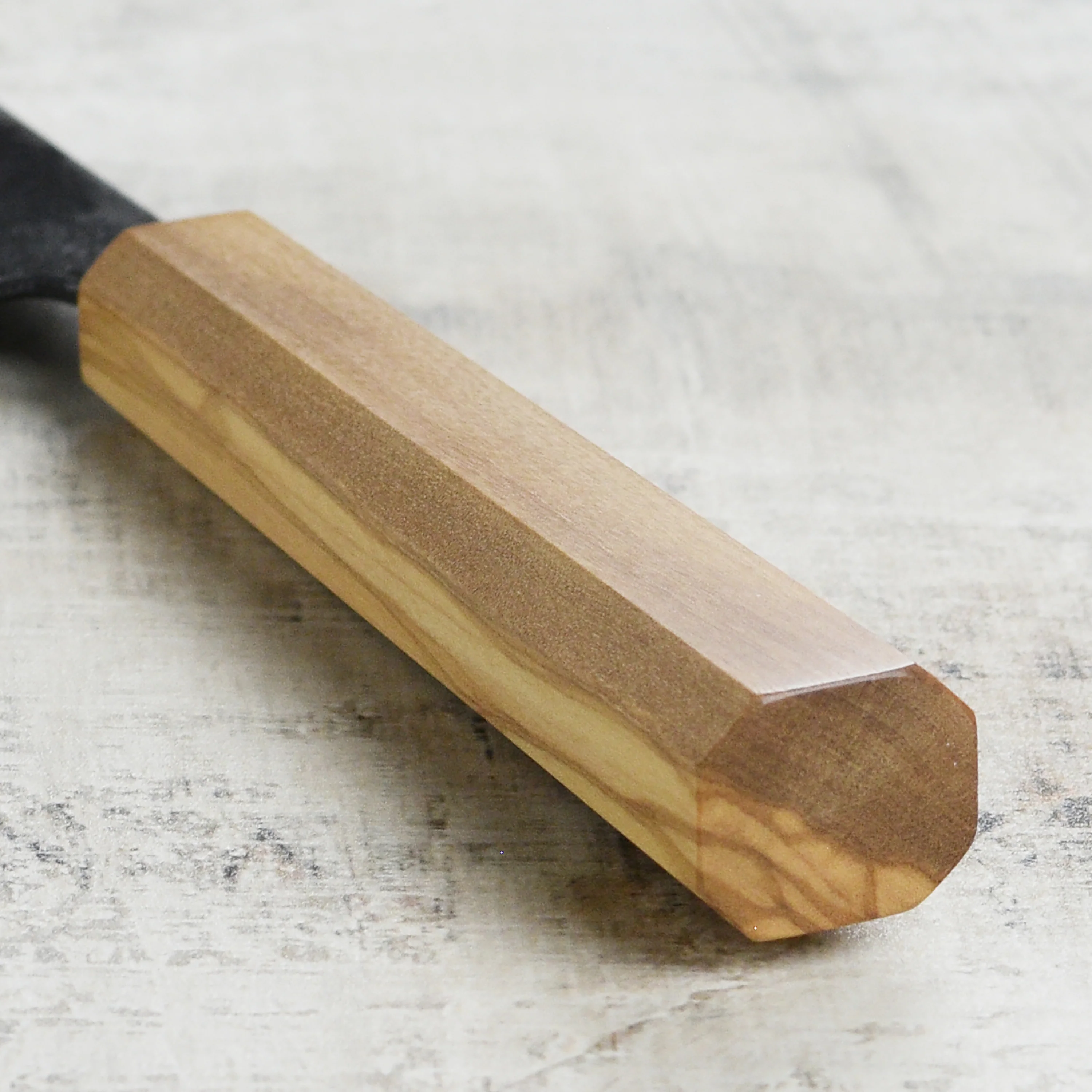 Hatsukokoro Kurogane Aogami #2 Kurouchi 6.5" Nakiri, Olivewood - Image 2