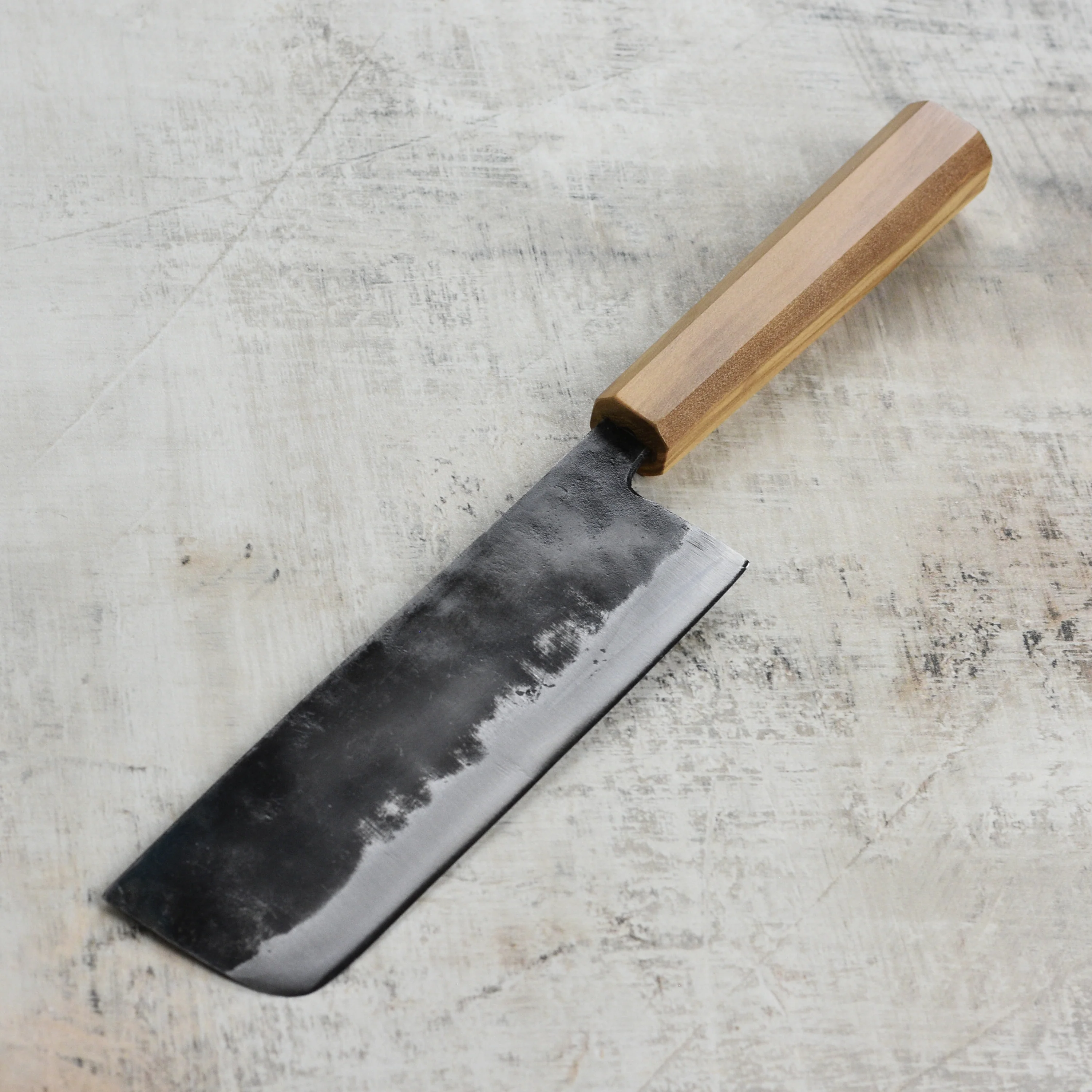 Hatsukokoro Kurogane Aogami #2 Kurouchi 6.5" Nakiri, Olivewood - Image 6