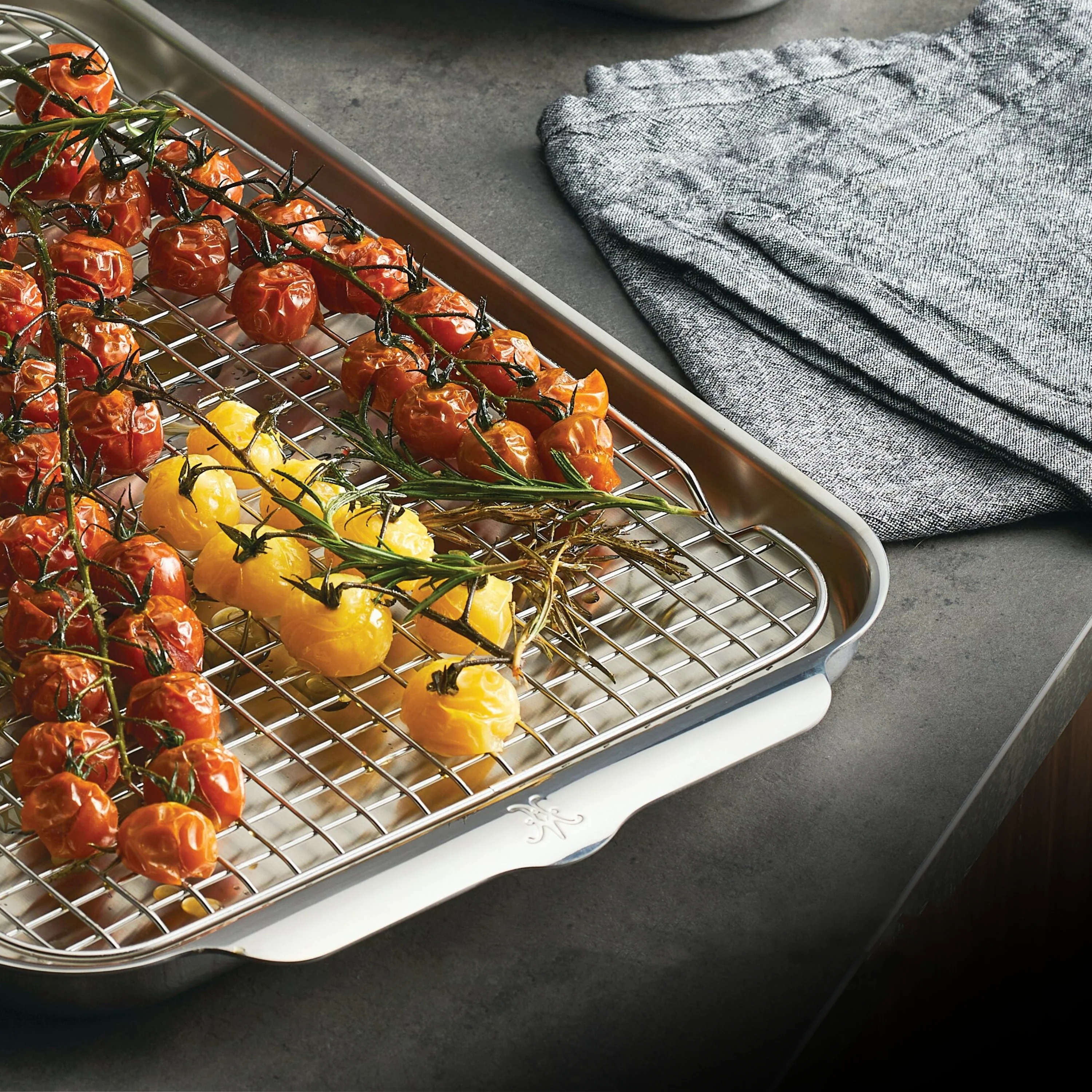 Hestan OvenBond Baking Rack for Half Sheet Pan, 2-pack - Image 4