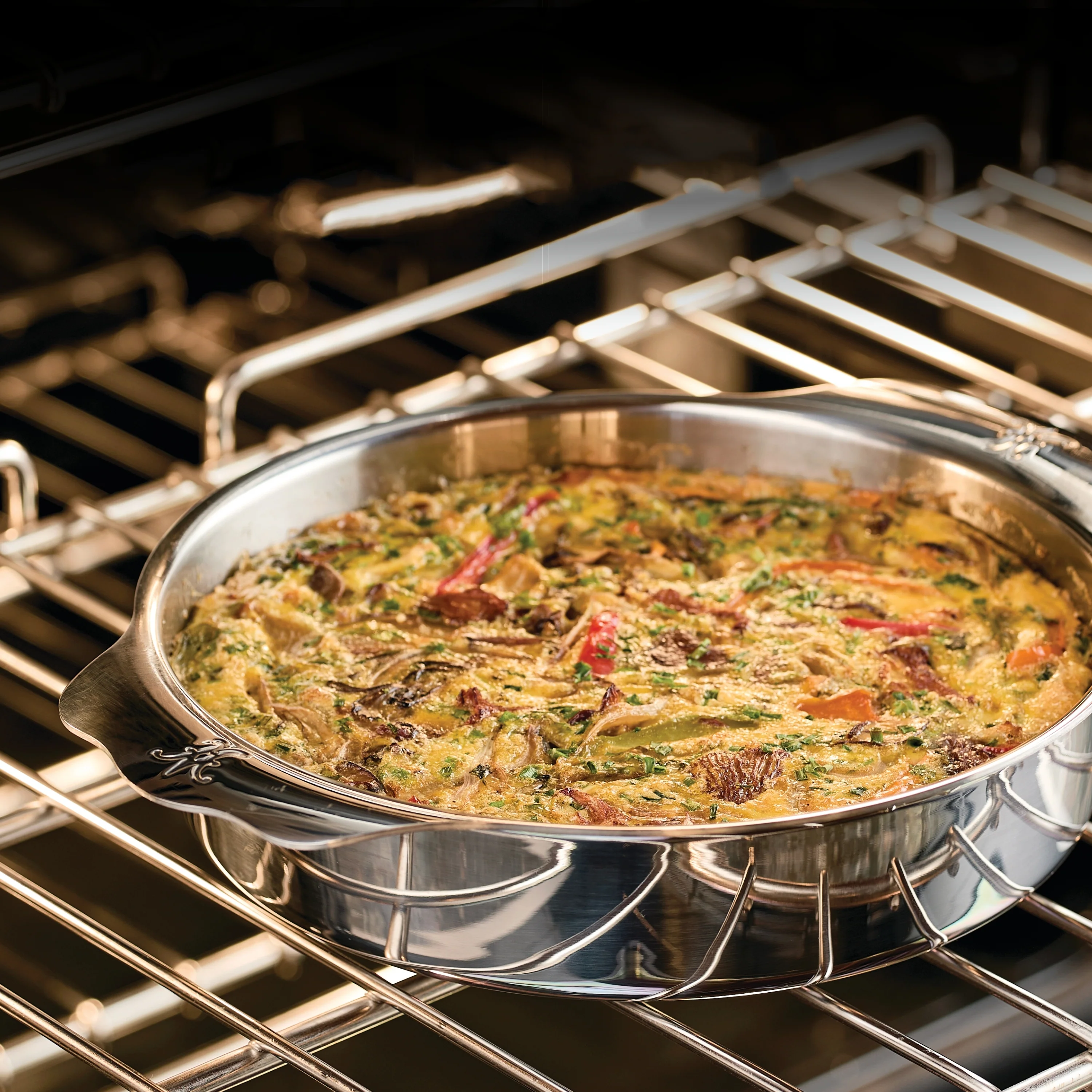 Hestan OvenBond Tri-Ply 9" Round Baker - Image 6