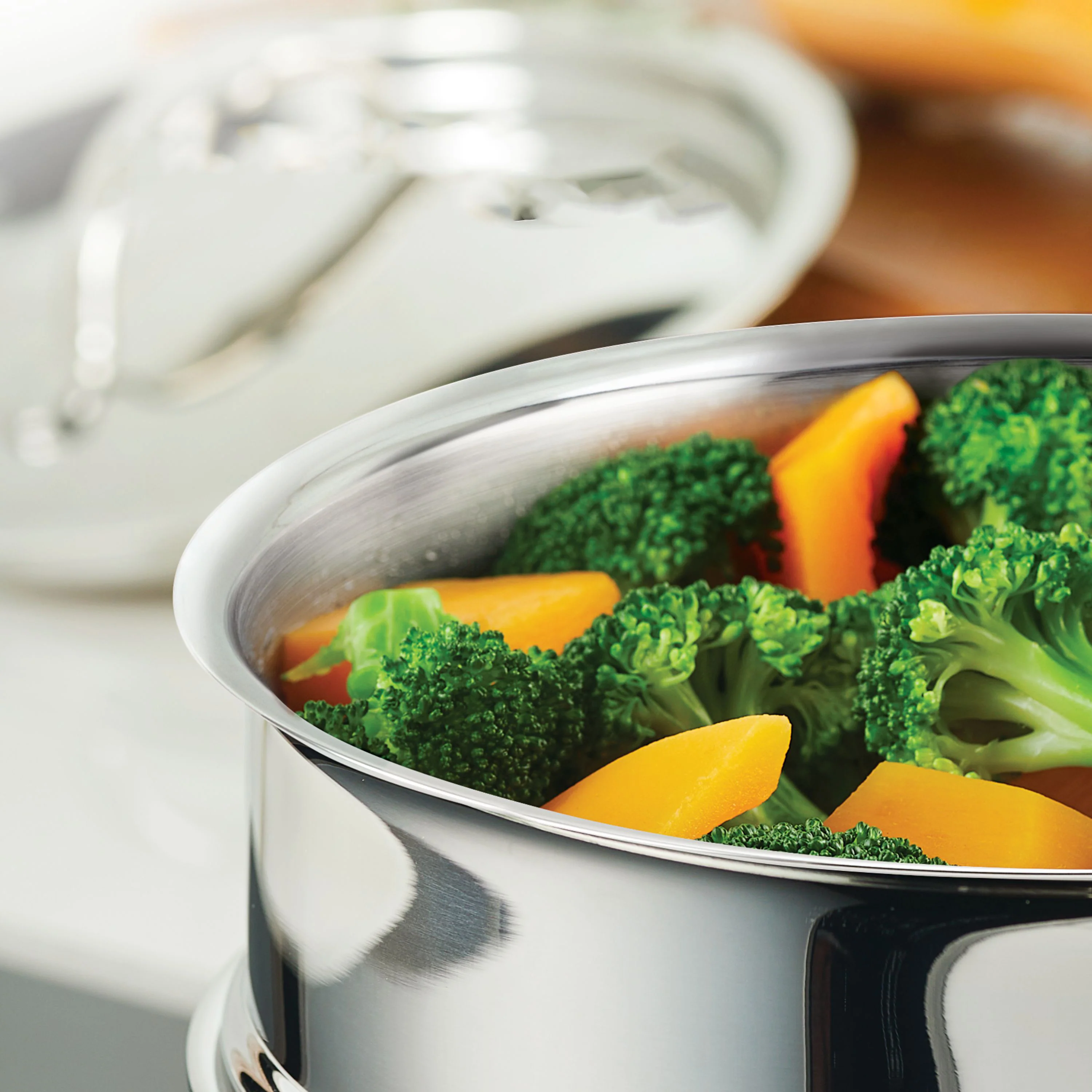 Hestan ProBond Luxe 3-quart Stainless Steel Soup Pot & Steamer Set - Image 6