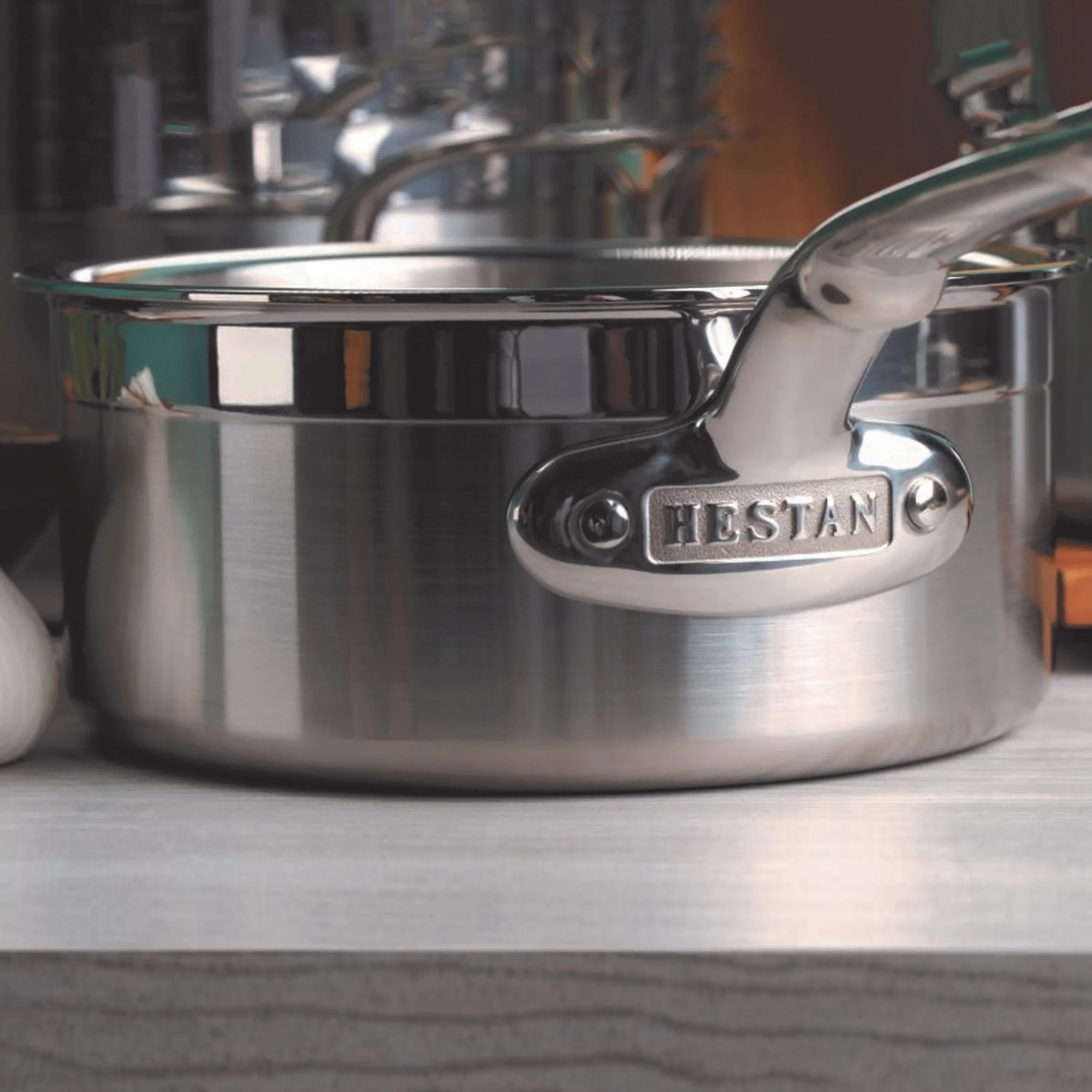 Hestan ProBond 2-quart Stainless Steel Saucepan - Image 4