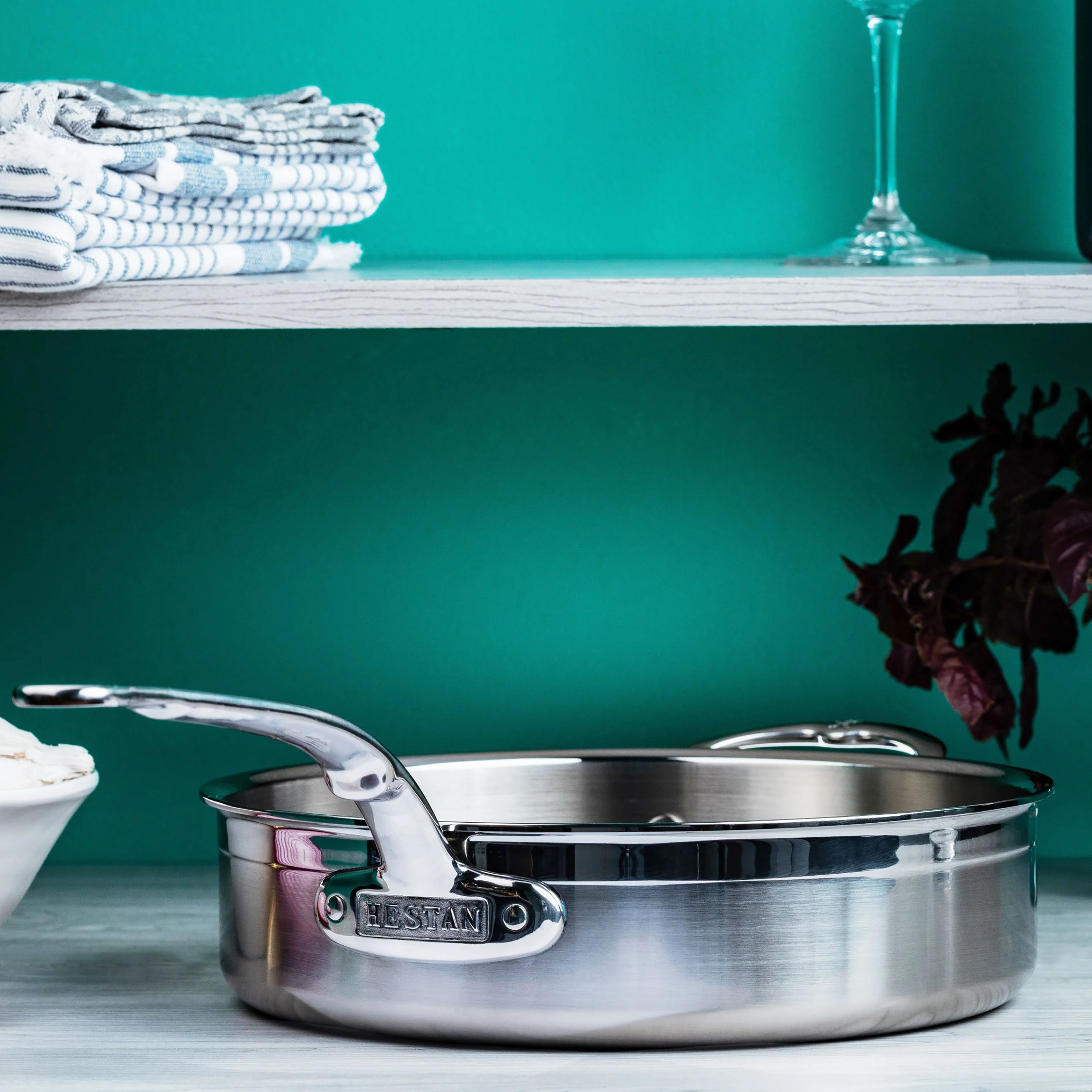 Hestan ProBond 3.5-quart Stainless Steel Saute Pan - Image 3