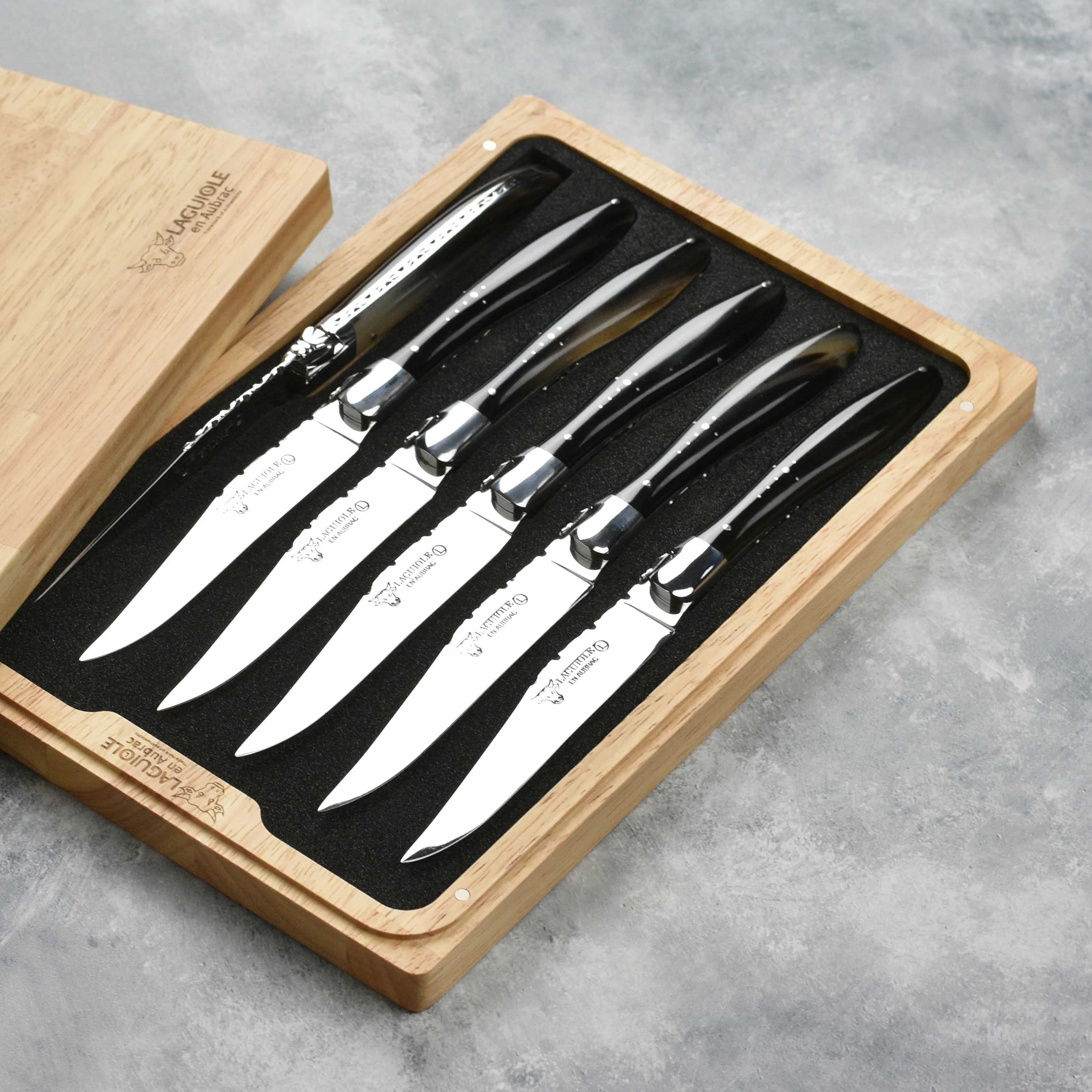 Laguiole en Aubrac 6 Piece Stainless Steel Steak Knife Set with Solid Horn Handles - Image 5