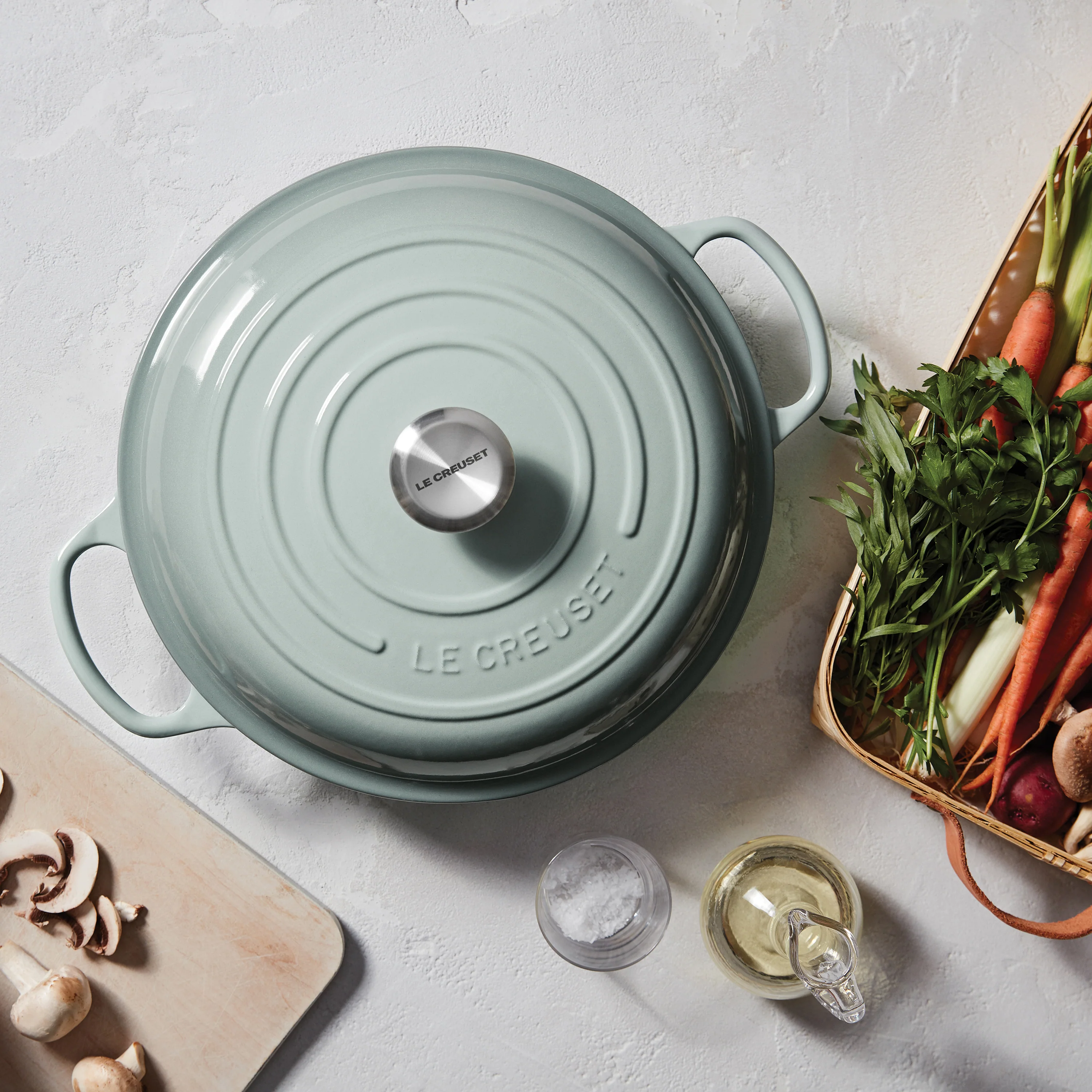 Le Creuset Signature Cast Iron 5-quart Sea Salt Braiser - Image 6