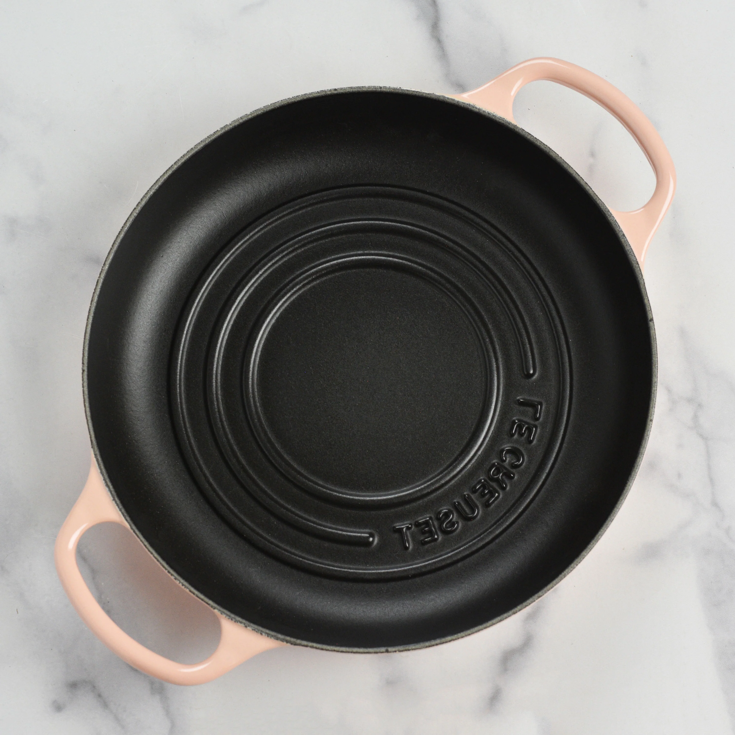 Le Creuset Signature Cast Iron 9.5" Peche Bread Oven - Image 4