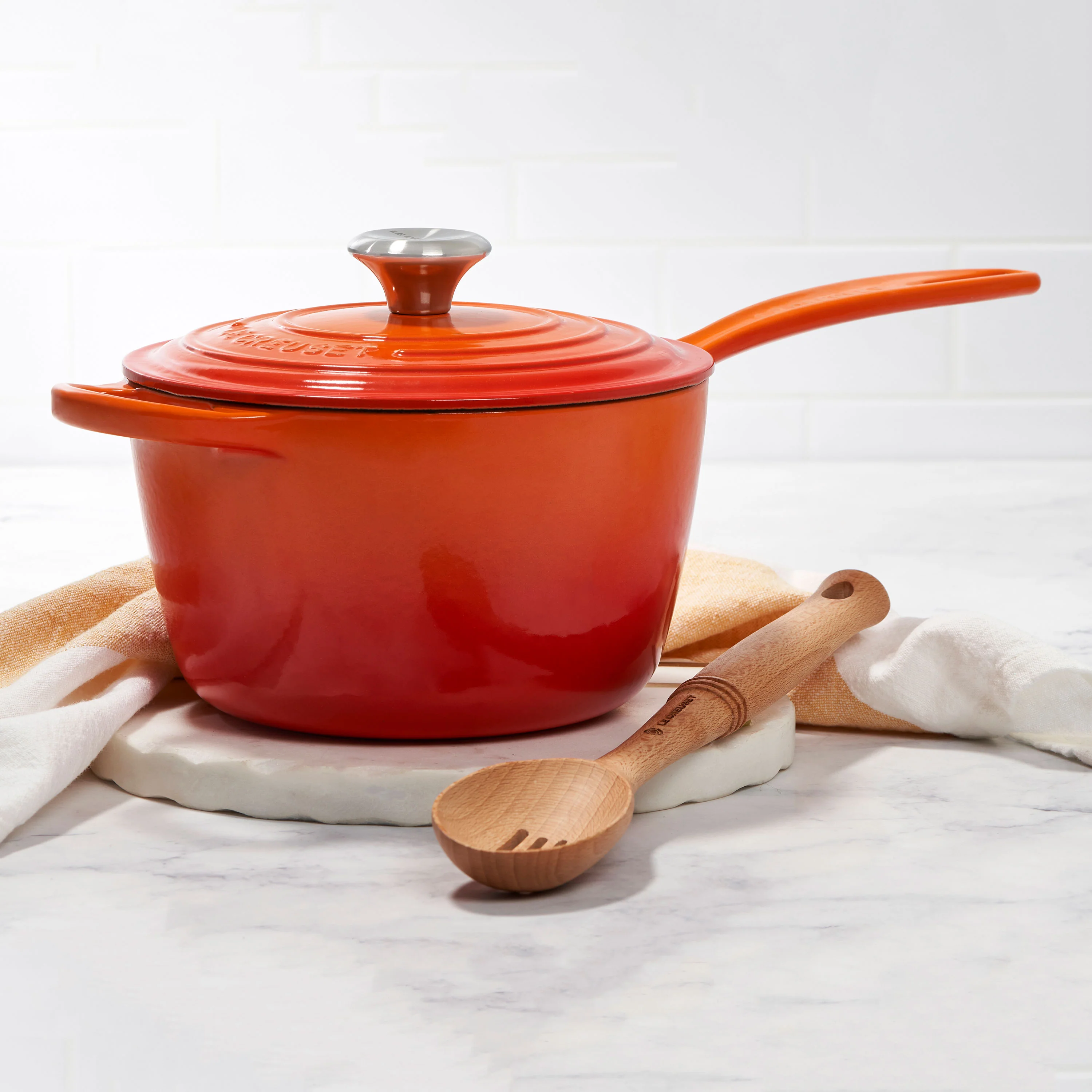 Le Creuset Signature Cast Iron 2.25-quart Flame Saucepan - Image 2