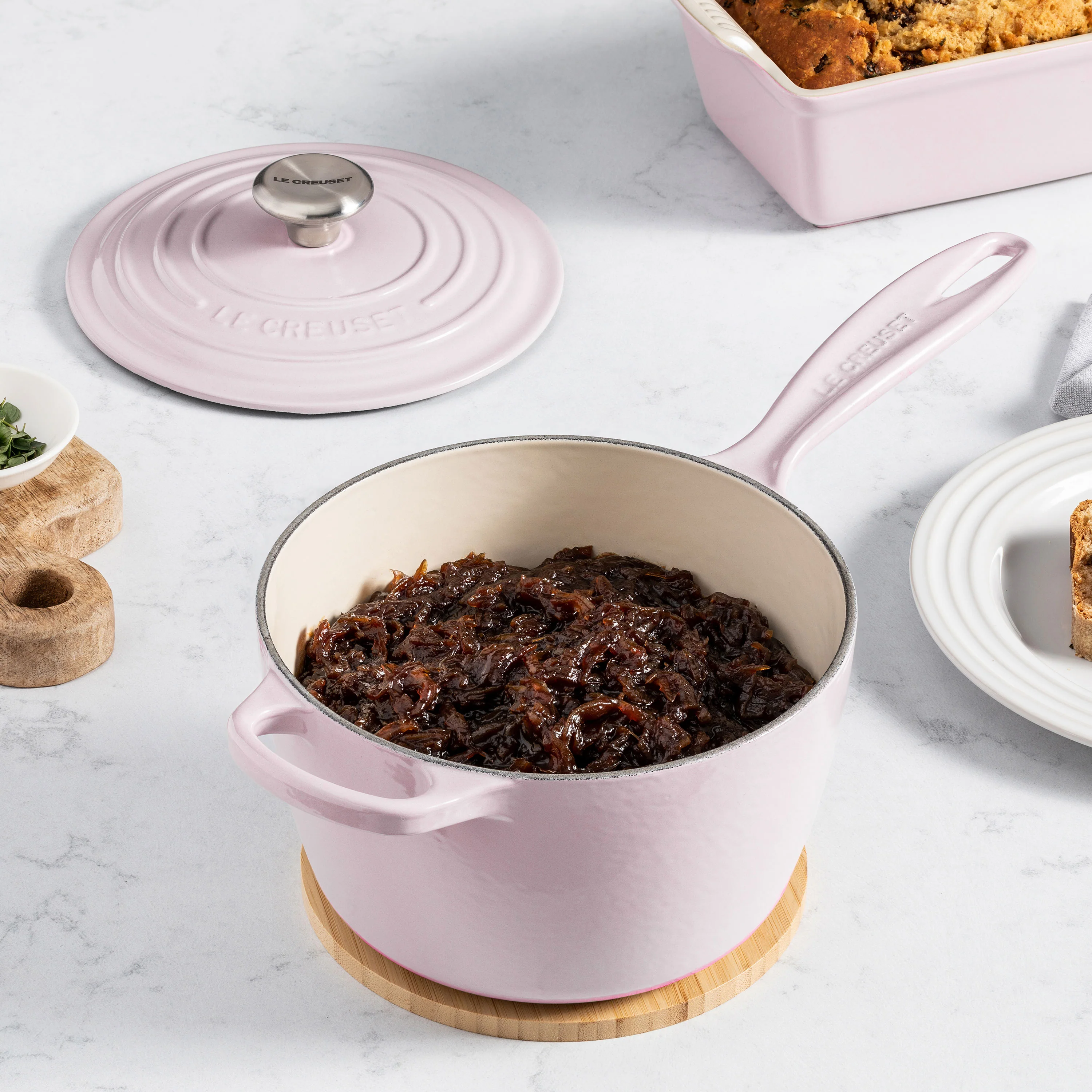 Le Creuset Signature Cast Iron 1.75-quart Shallot Saucepan - Image 5