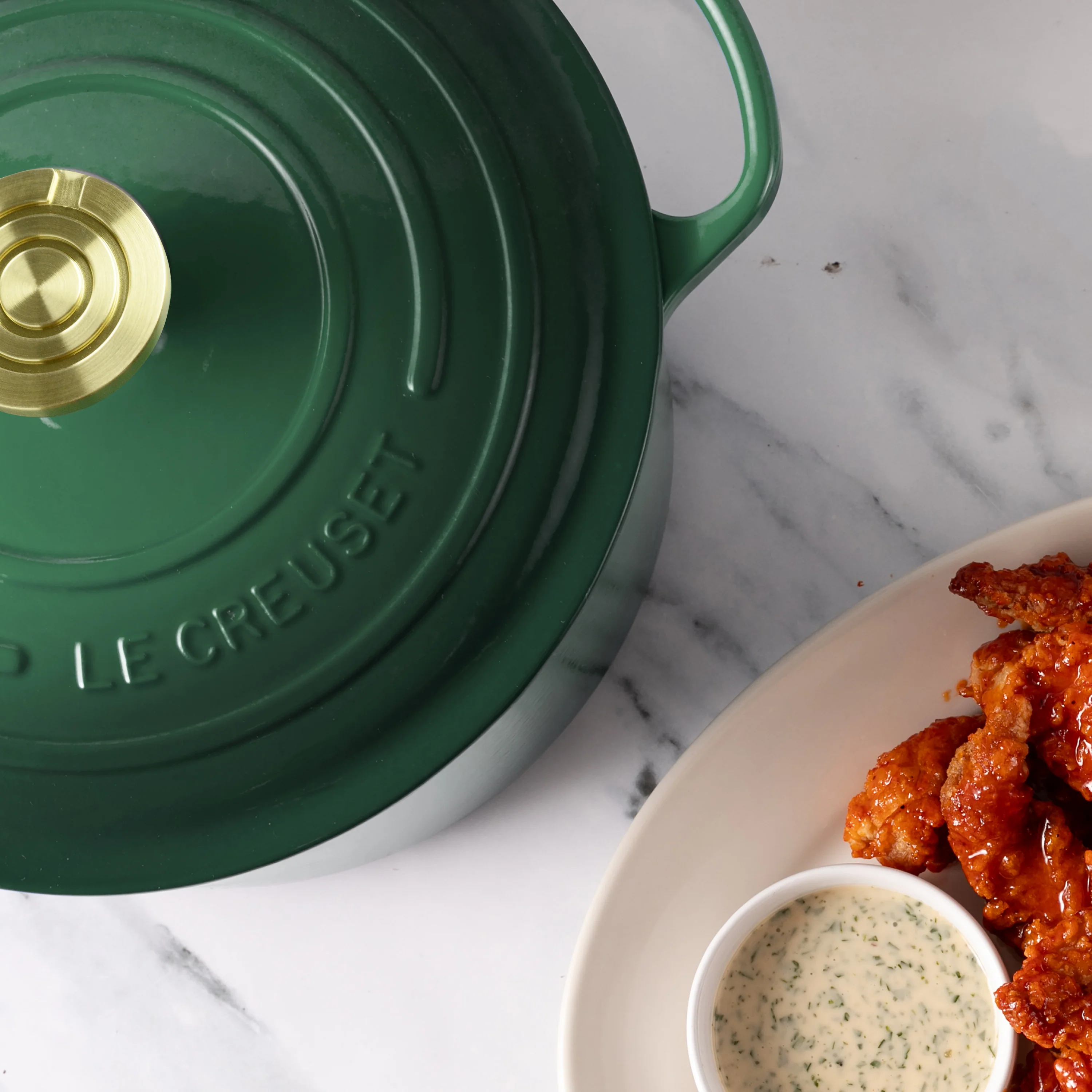 Le Creuset Signature Cast Iron 6.5-quart Artichaut Round Deep Oven with Light Gold Crucible Knob - Image 6