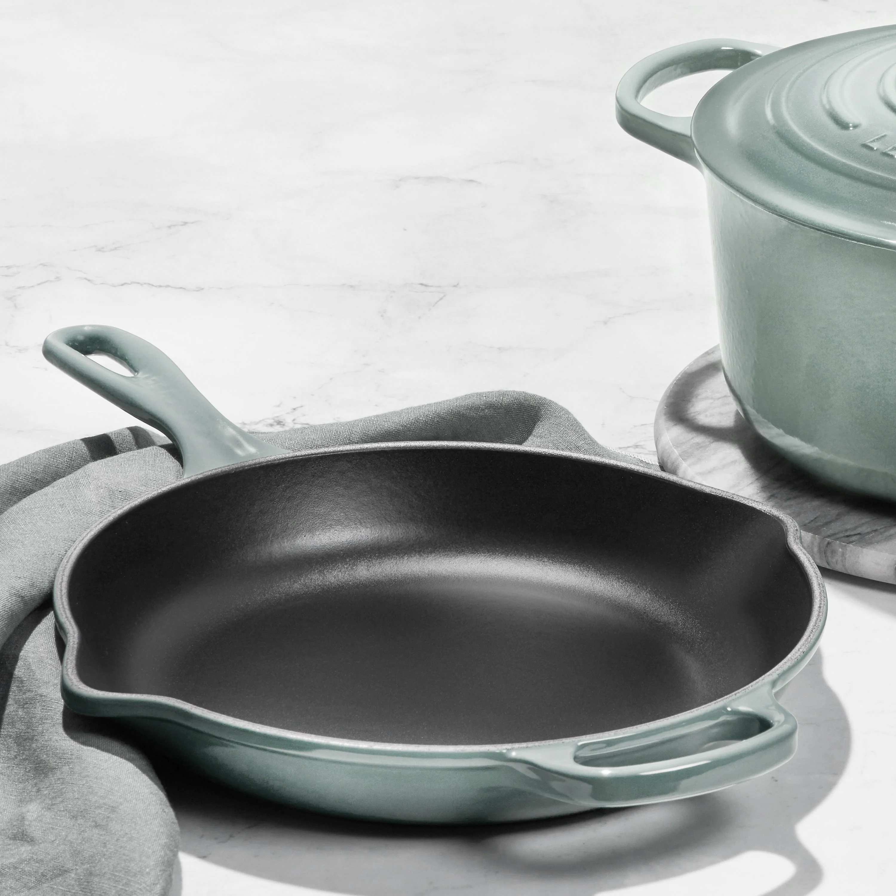 Le Creuset Signature Cast Iron 10.25" Sea Salt Iron Handle Skillet - Image 4