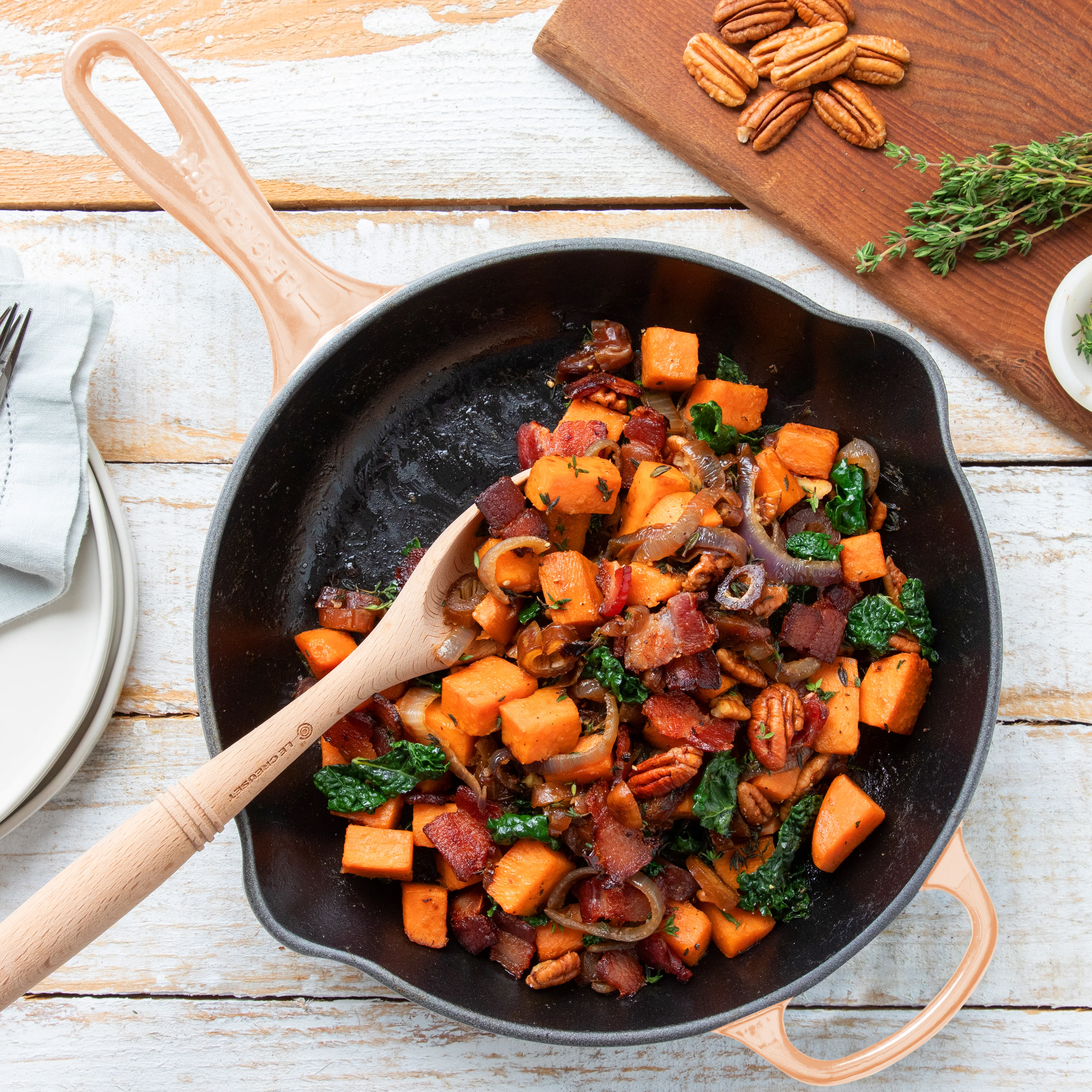 Le Creuset Signature Cast Iron 10.25" Peche Skillet - Image 2