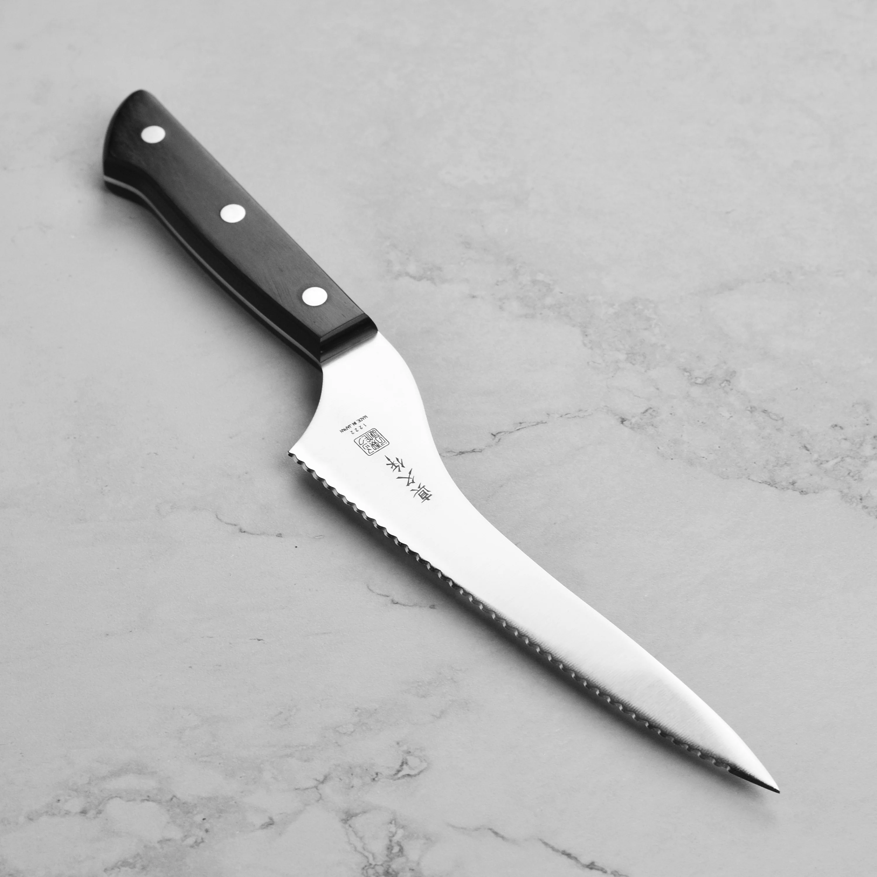 MAC Chef Series 7.5" Offset Bread Knife - Image 5