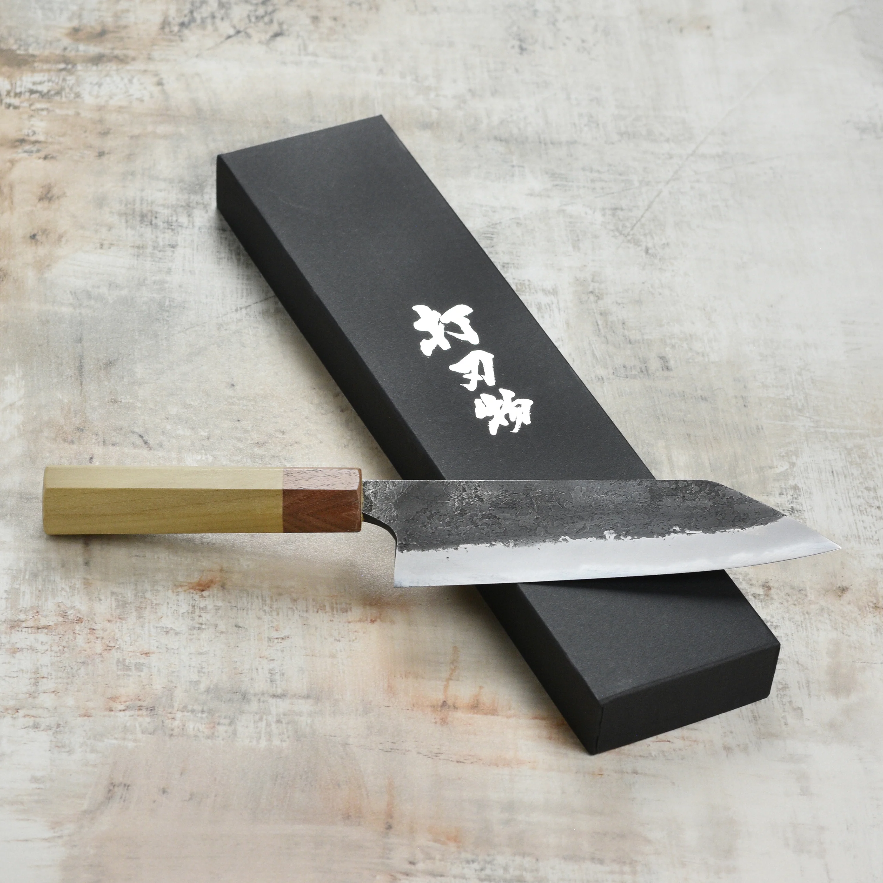 Mazaki Shirogami #2 Kurouchi Nashiji 7" Santoku - Image 3
