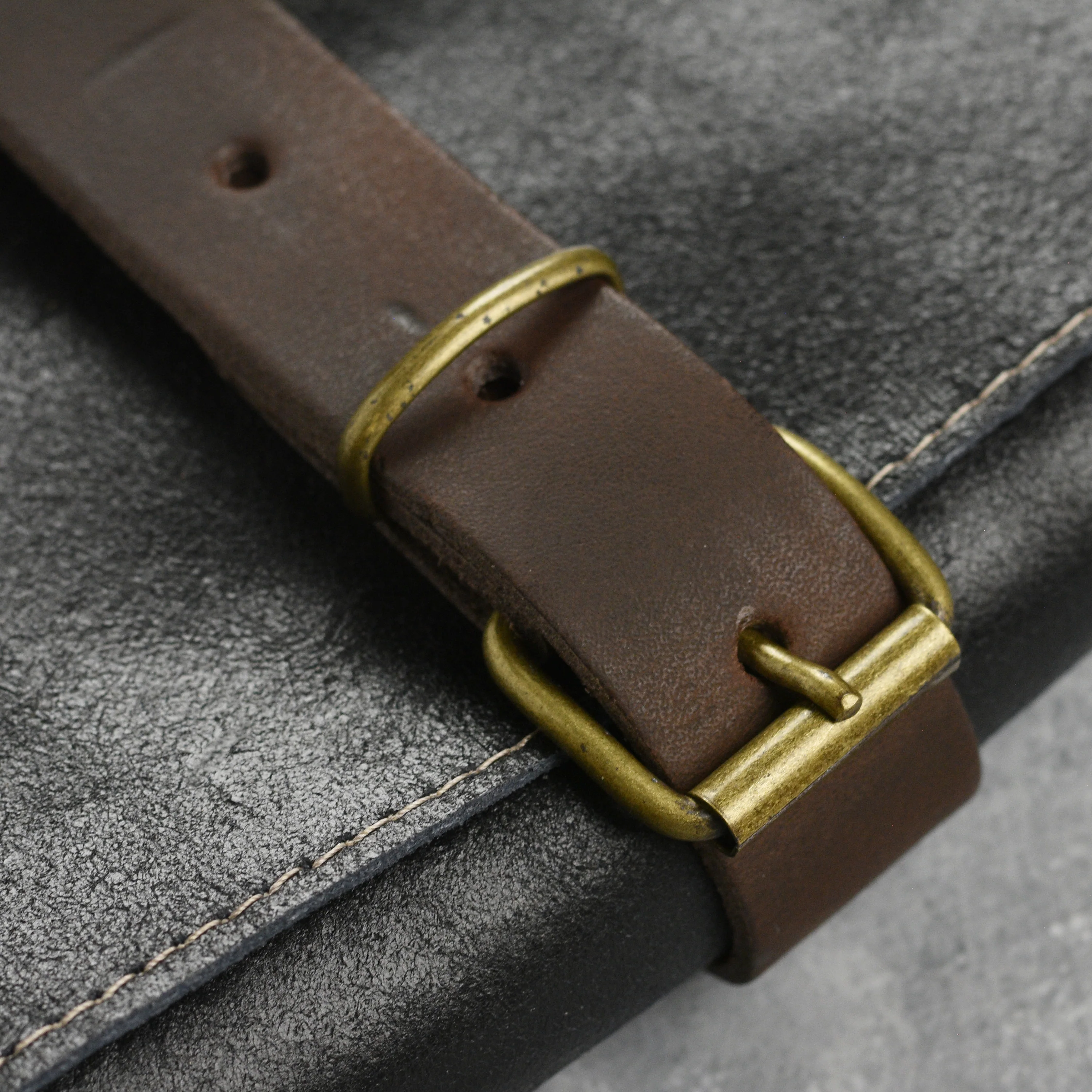 Messermeister 7 Pocket Black Vintage Leather Knife Roll - Image 3