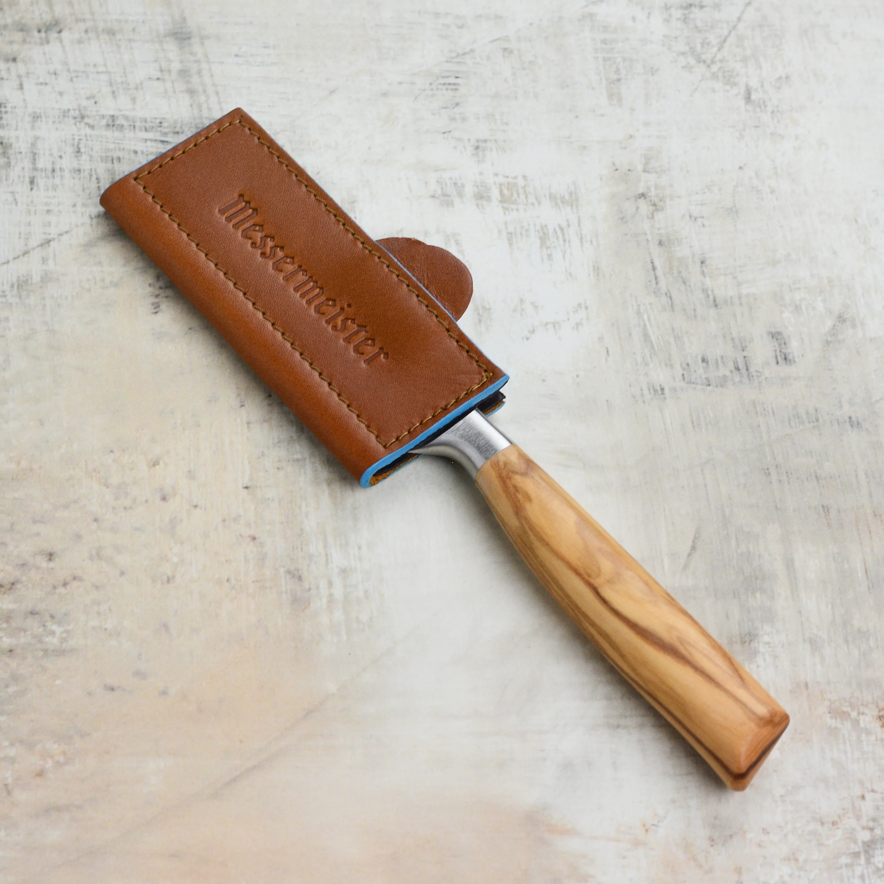 Messermeister 4" Saddle Magnetic Leather Edge-Guard - Image 2