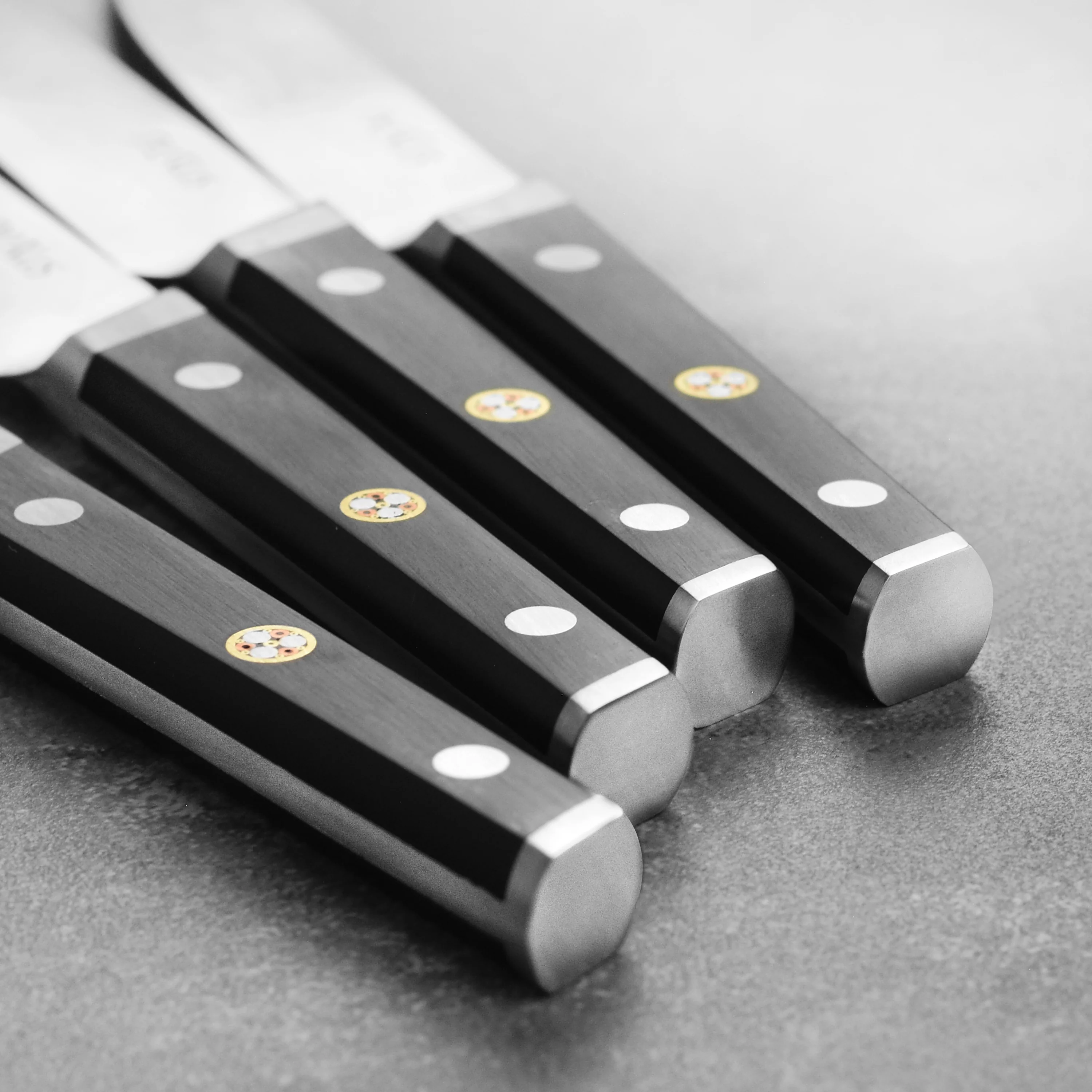 Nexus 8 Piece Steak Knife Set with In-Drawer Tray - Image 7