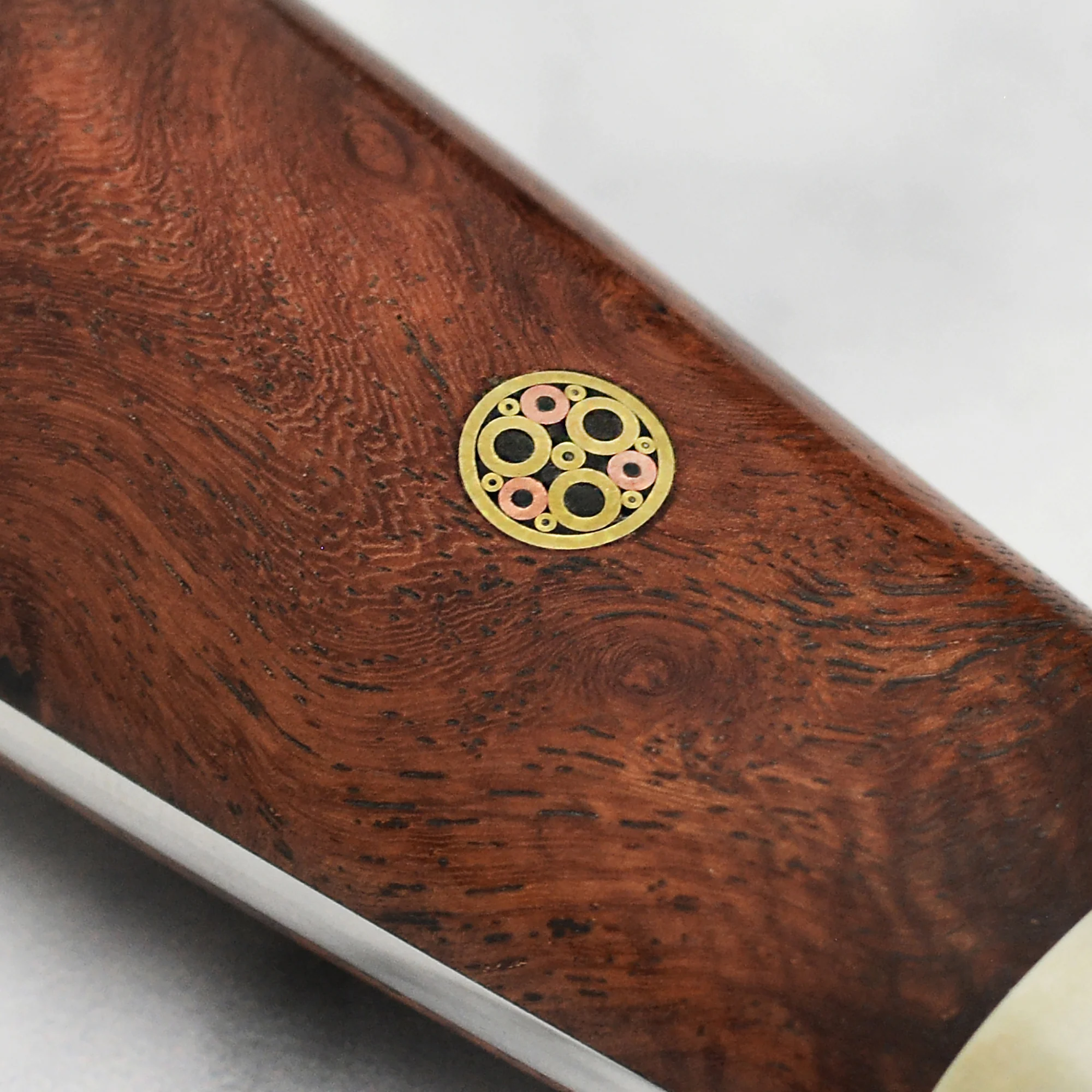 Nigara Anmon SG2 Damascus 5.9" Kiritsuke Petty, Quince Wood - Image 3