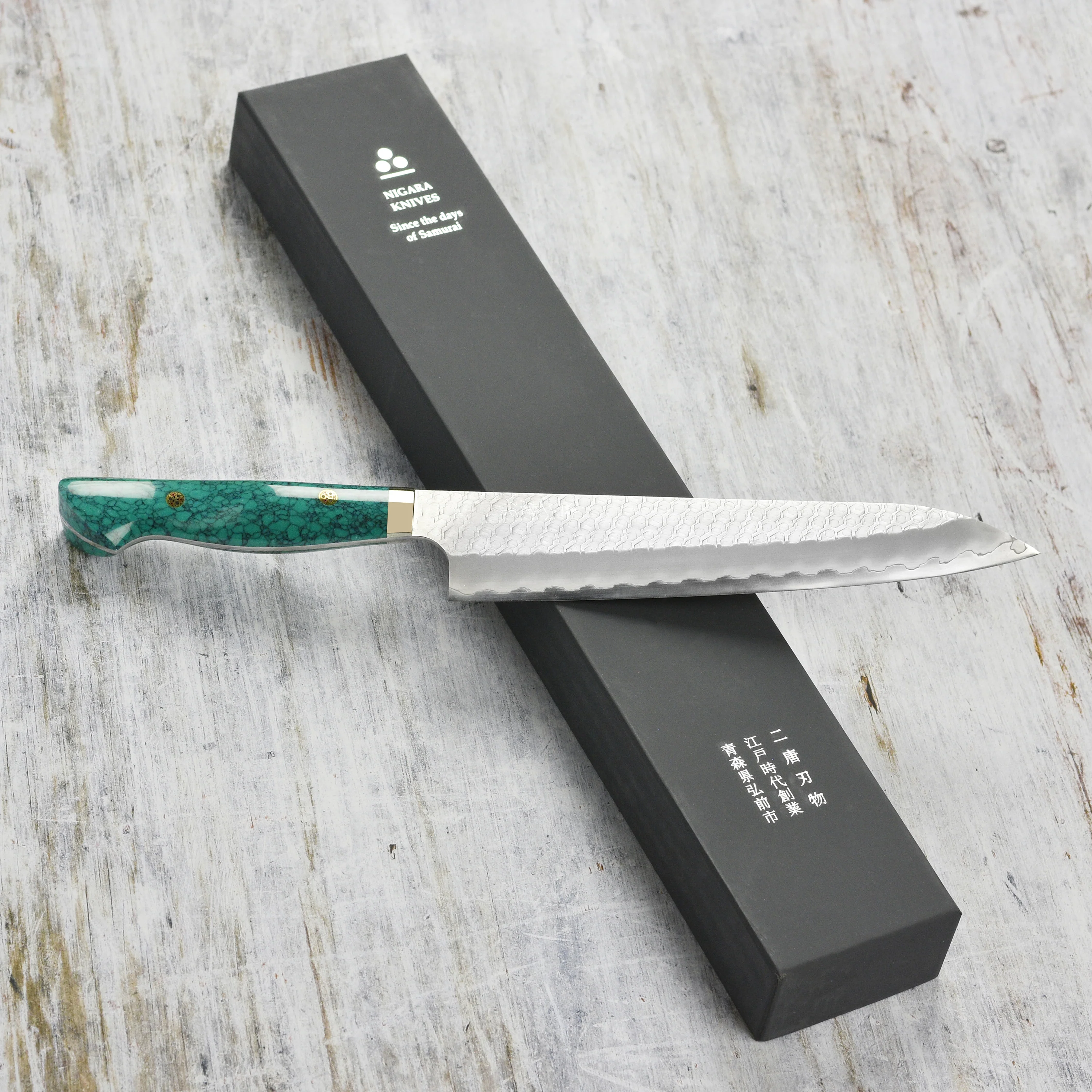 Nigara SG2 Migaki Tsuchime 9.4" Gyuto, Green Turquoise - Image 4