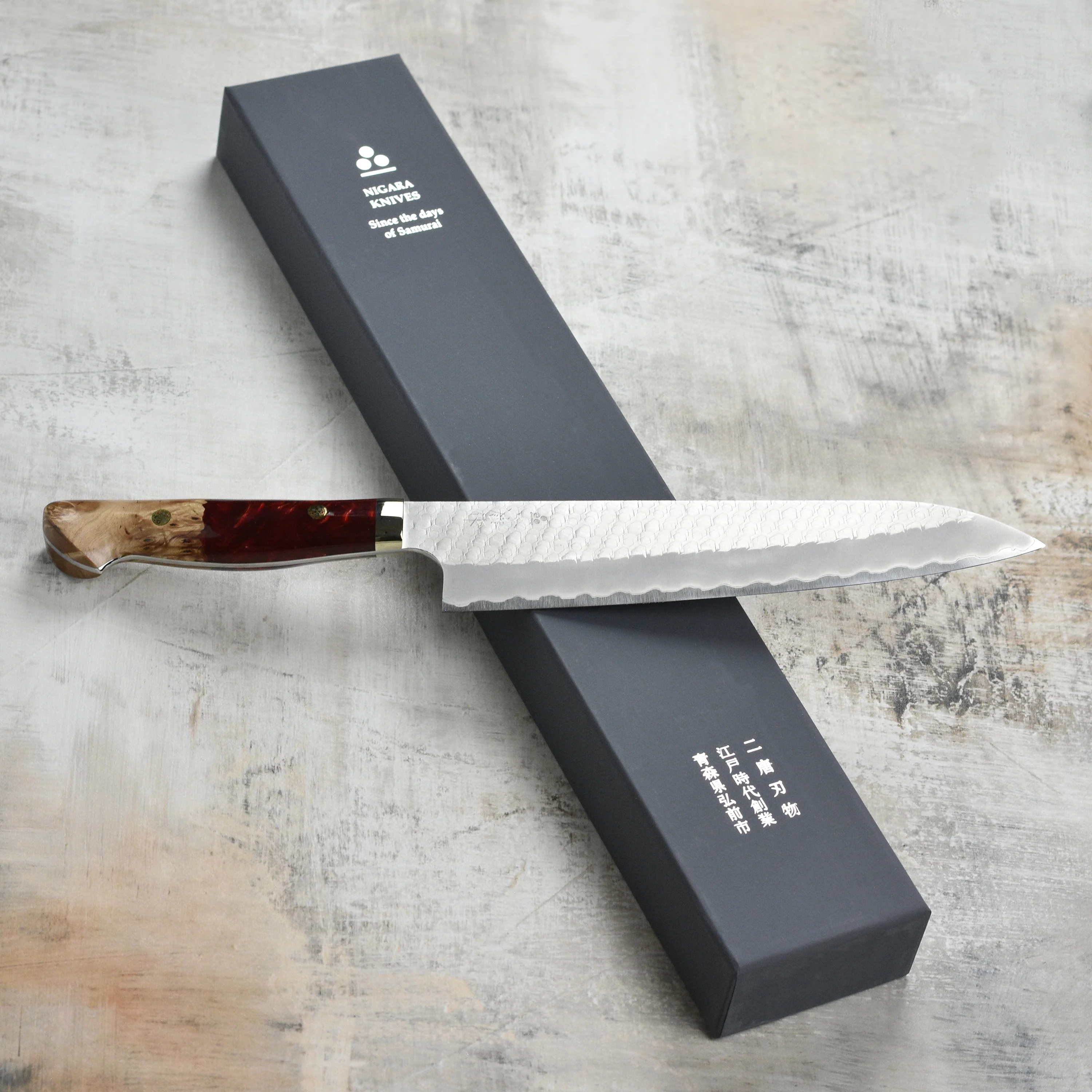 Nigara SG2 Migaki Tsuchime 9.4" Gyuto, Crimson Acrylic - Image 4