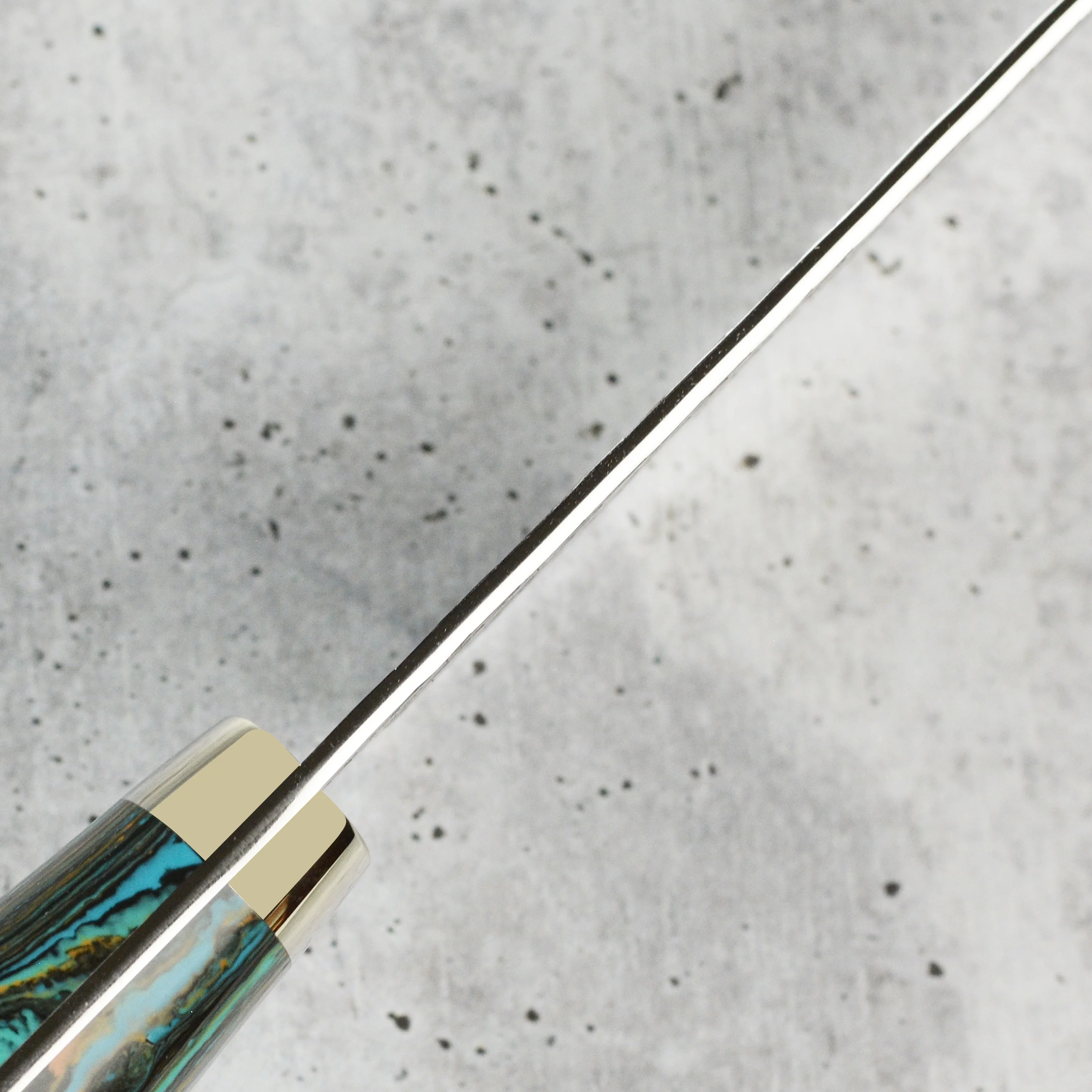 Nigara SG2 Migaki Tsuchime 7" Santoku, Striped Turquoise - Image 3