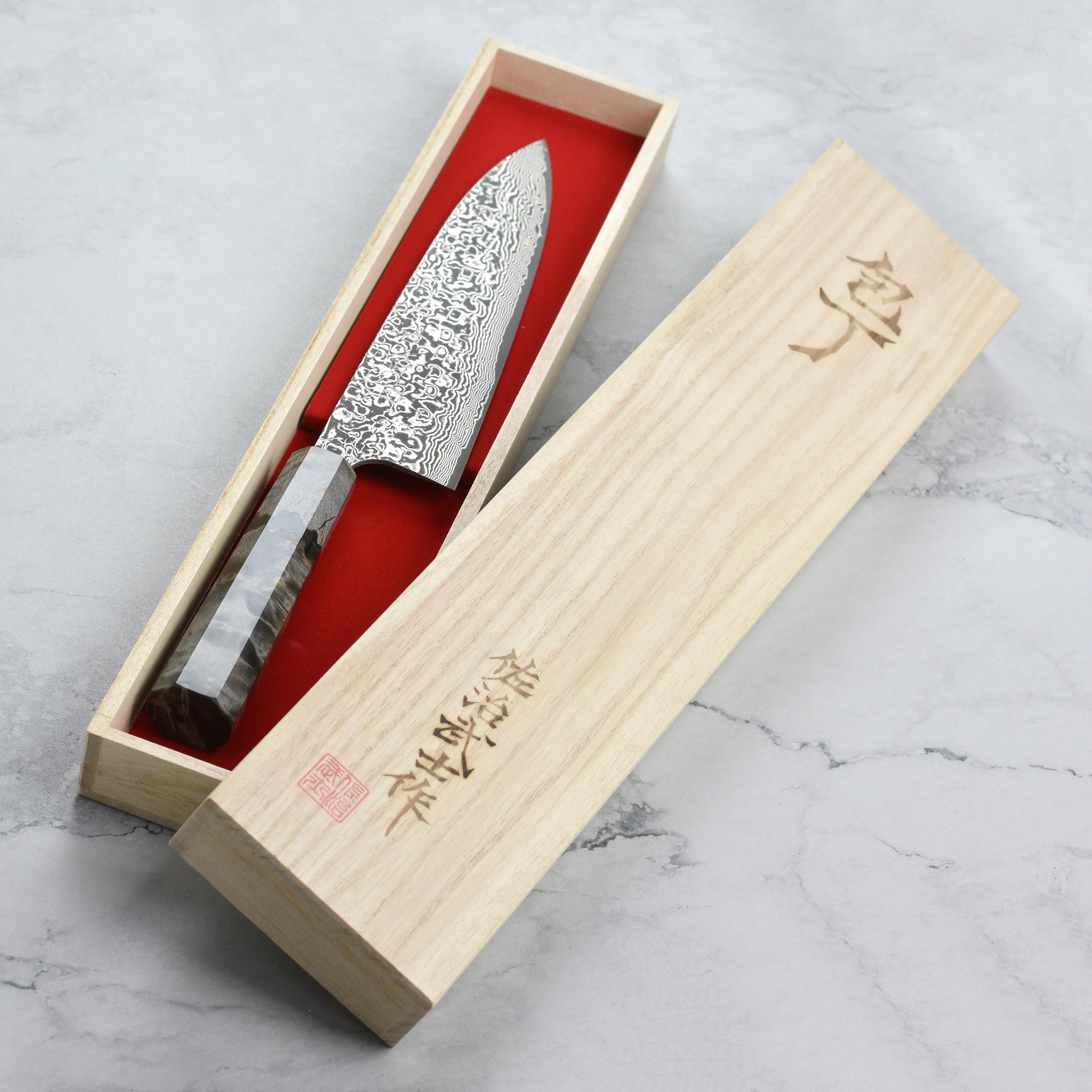 Saji SG2 Black Damascus 9.4" Gyuto, Stabilized Birch - Image 8