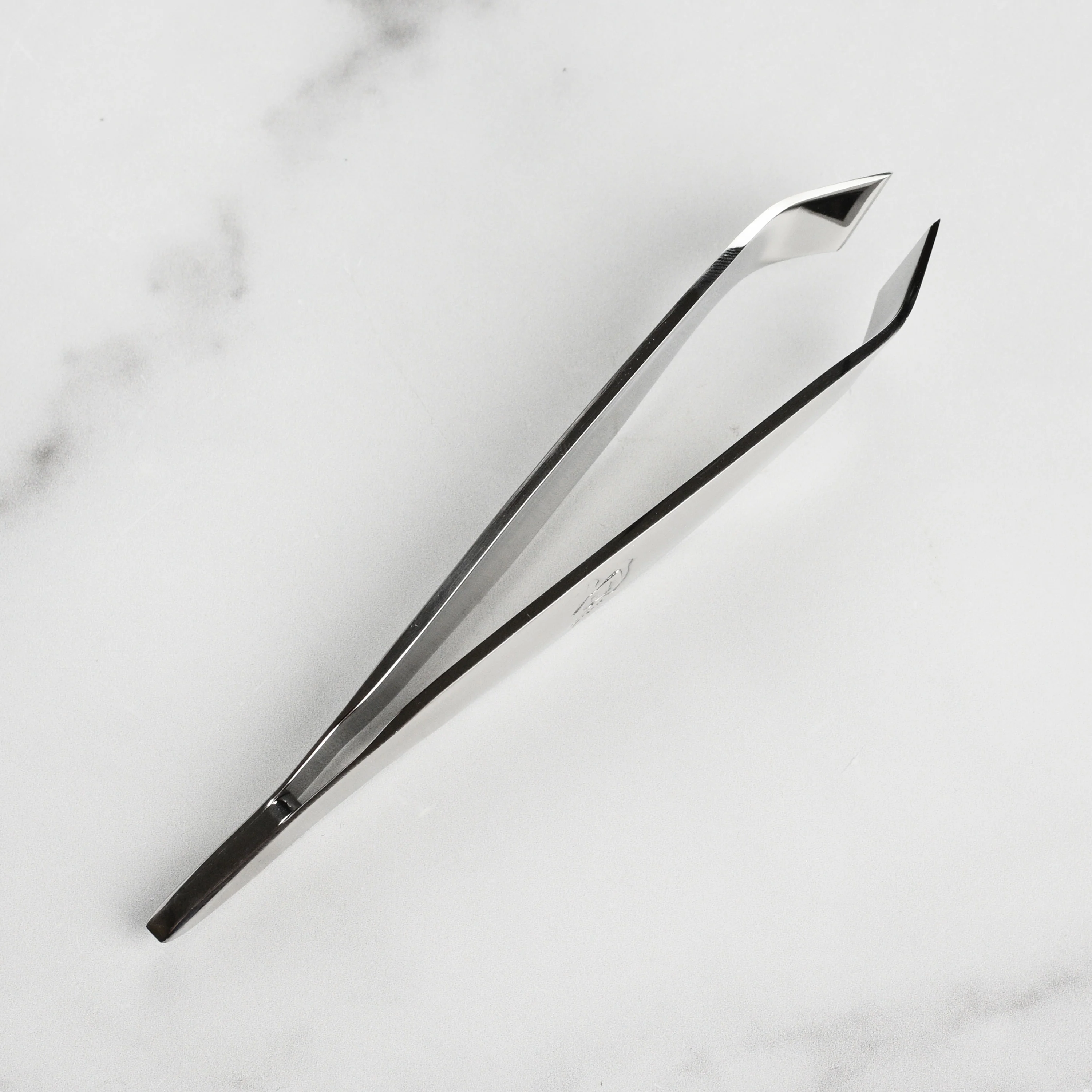 Shun 5.5" Fish Bone Tweezers - Image 2