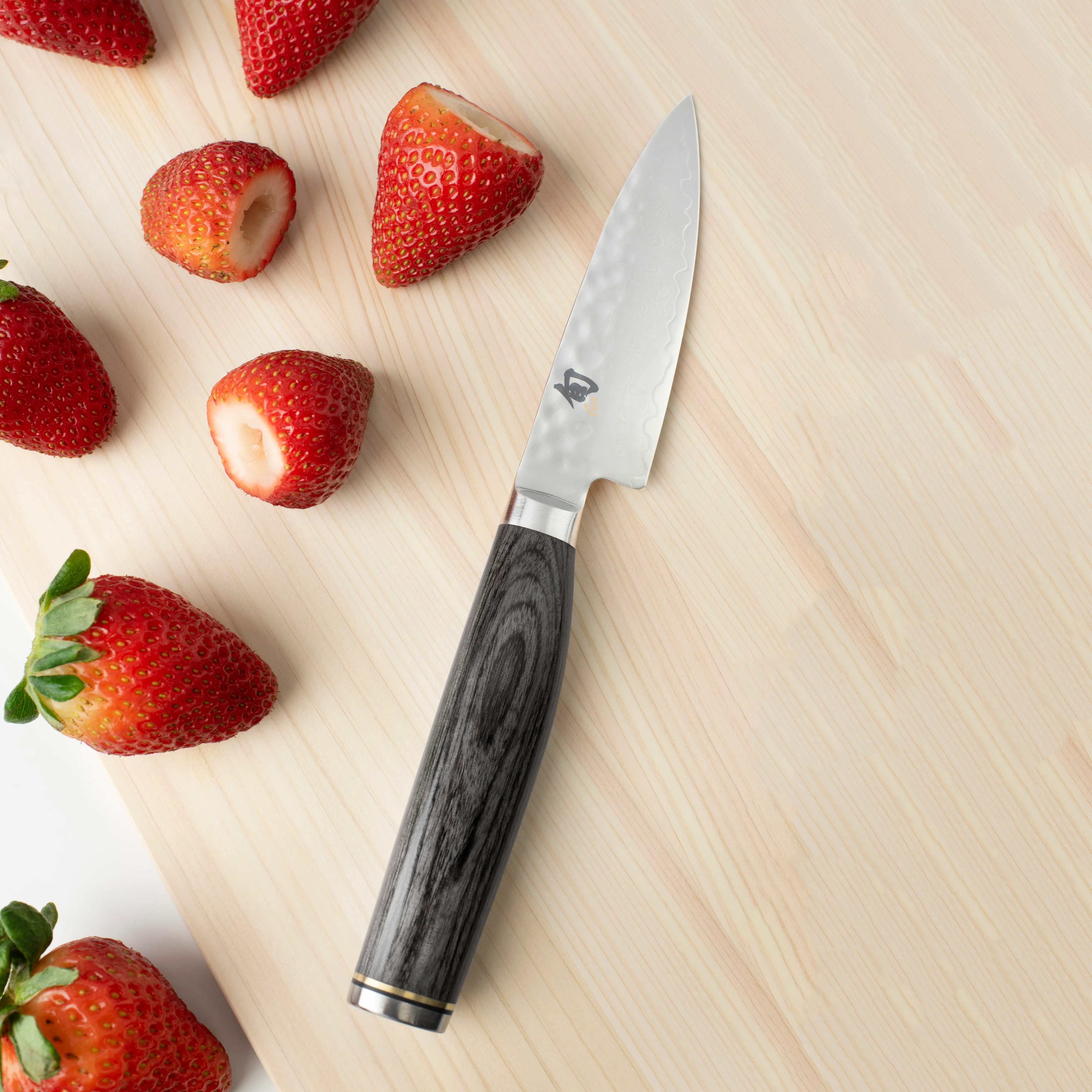 Shun 17.75" x 11.75" x 0.75" Hinoki Cutting Board - Image 5