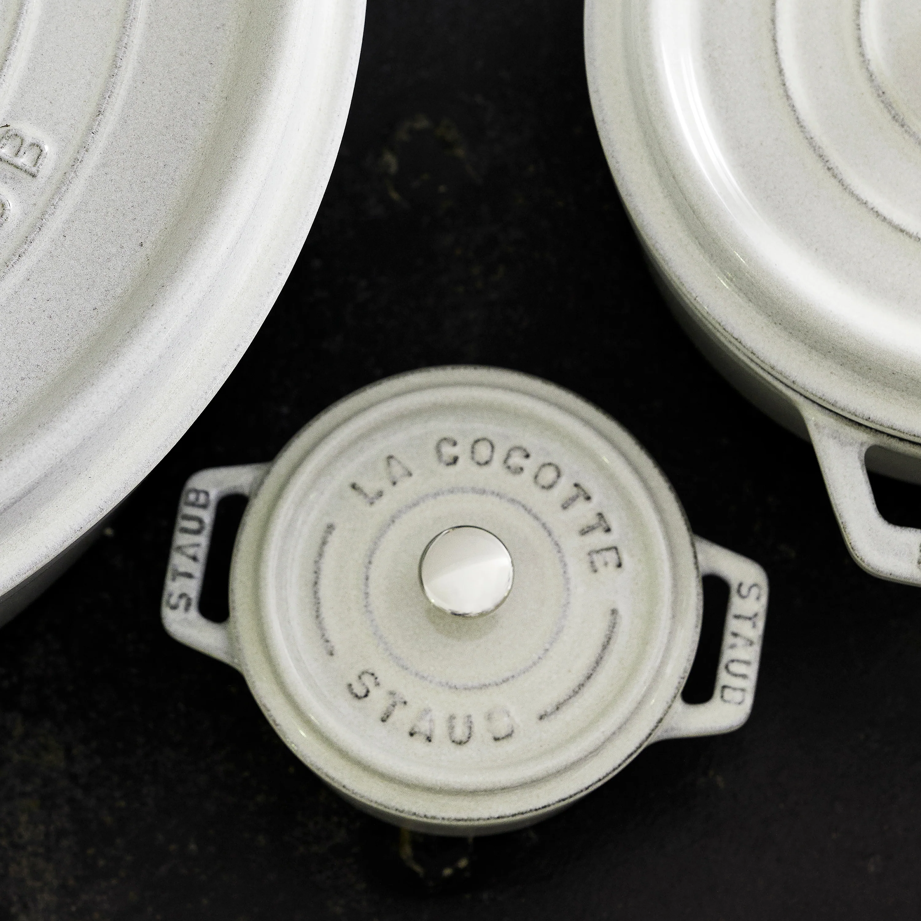 Staub 0.25-quart White Truffle Mini Round Dutch Oven - Image 3