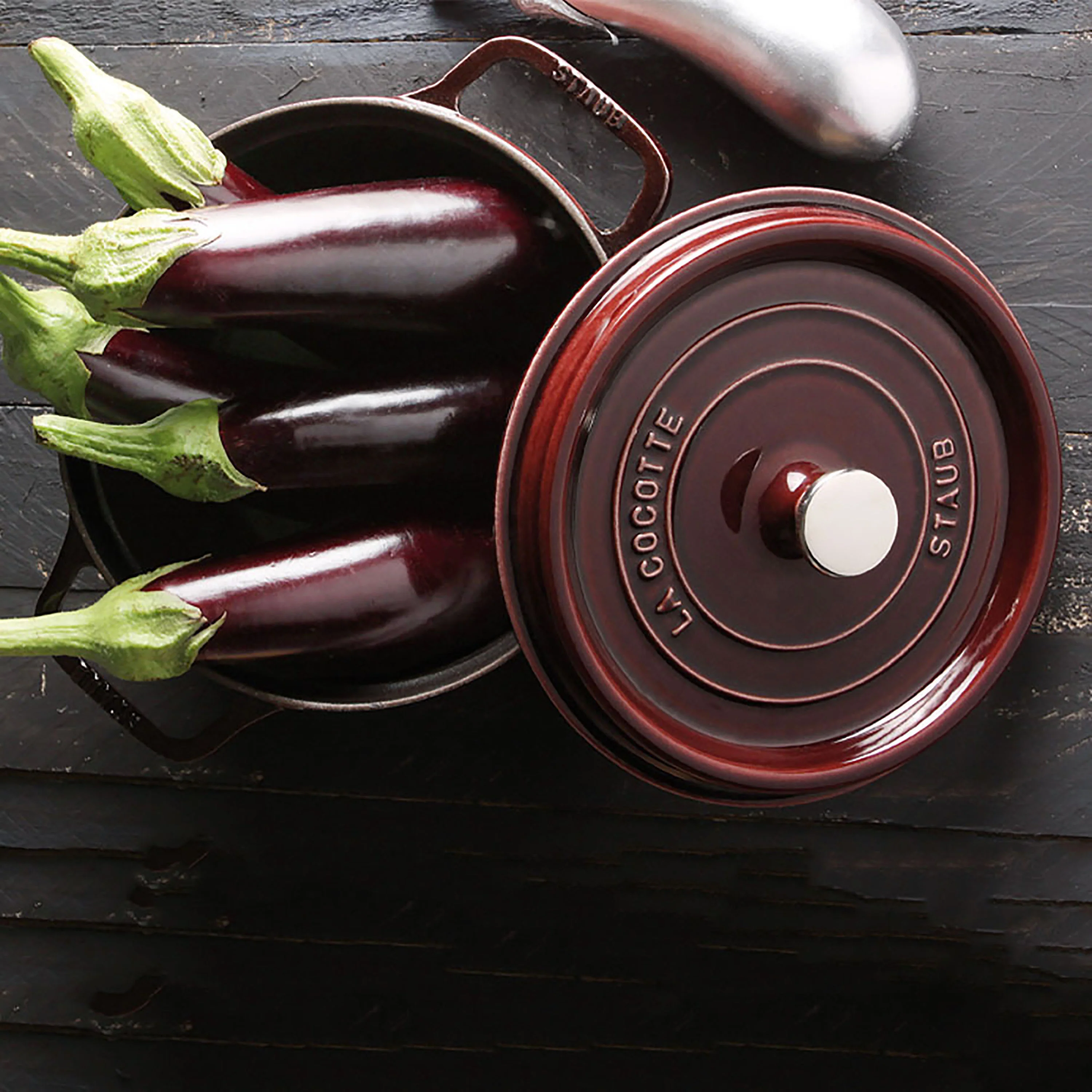 Staub 9-quart Grenadine Round Dutch Oven - Image 4