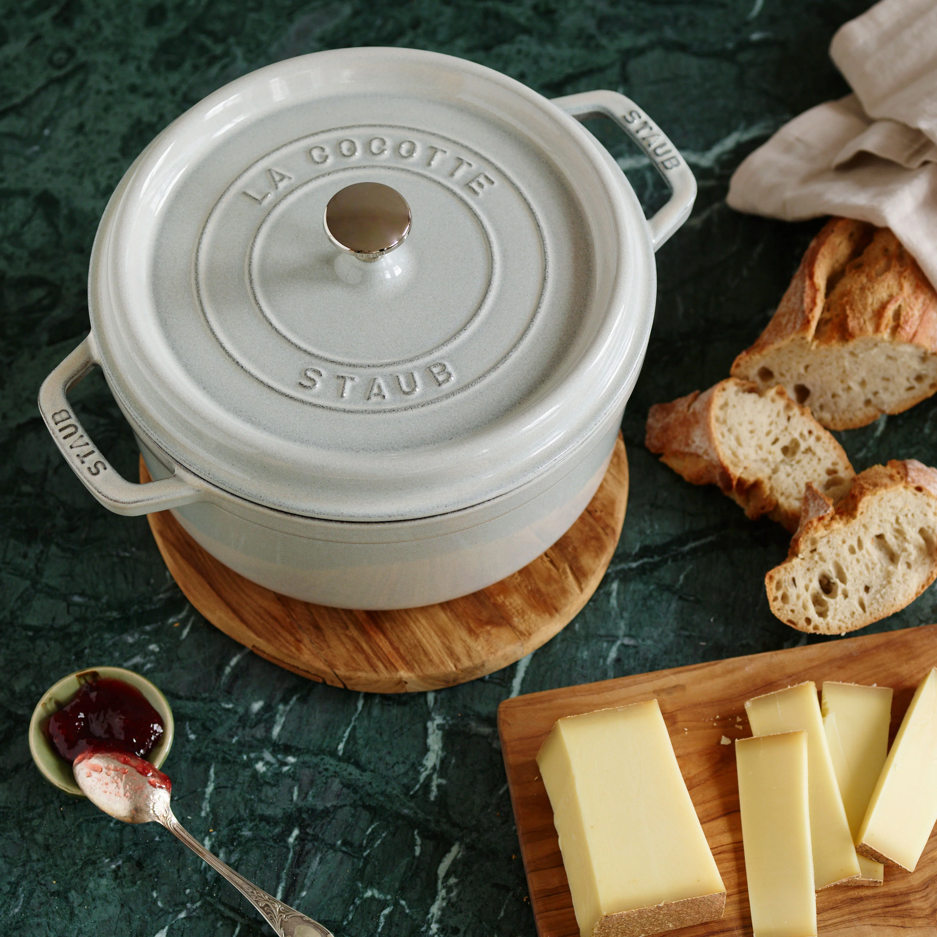 Staub 7-quart White Truffle Round Dutch Oven - Image 7