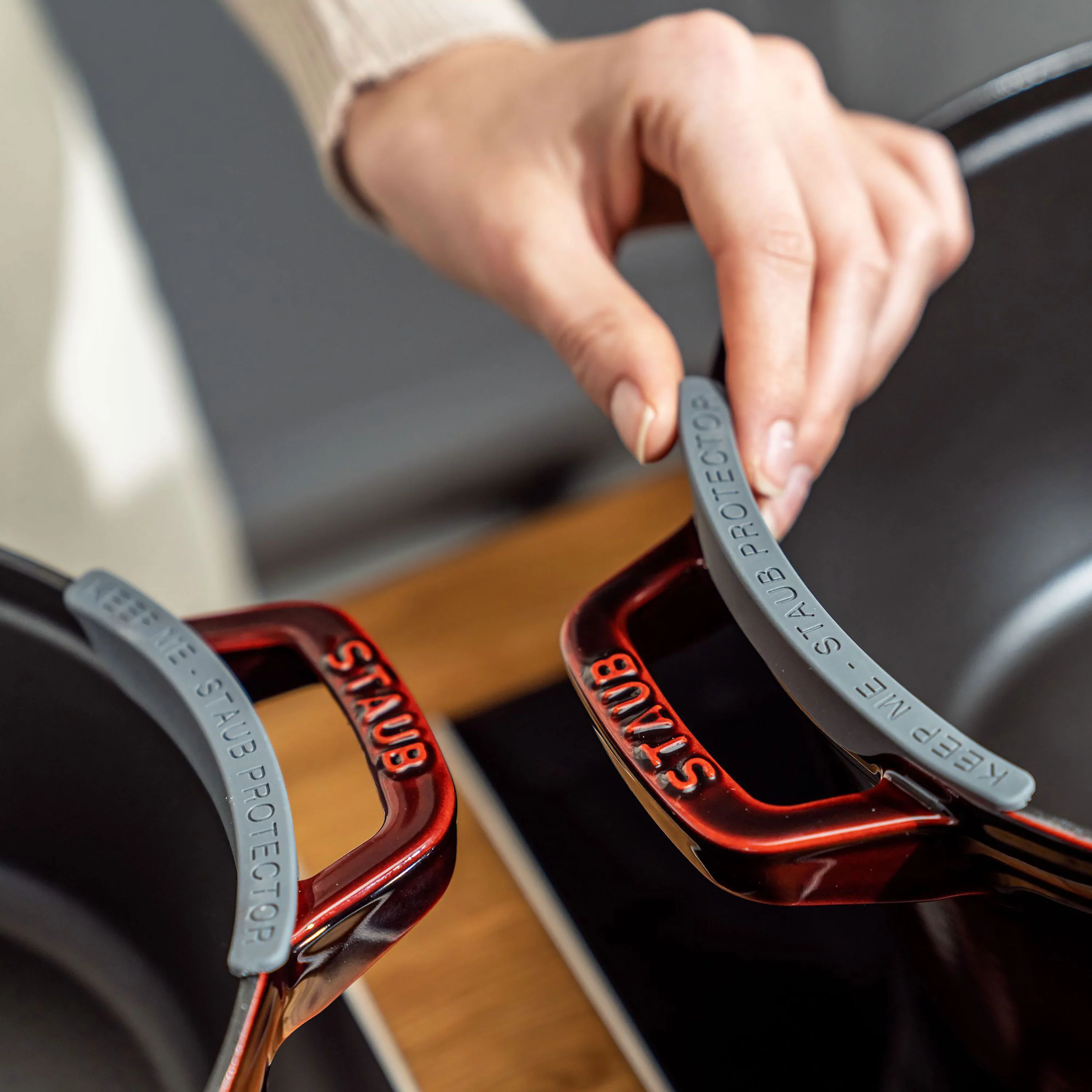 Staub 4 Piece Grenadine Stackable Cast Iron Cookware Set - Image 6