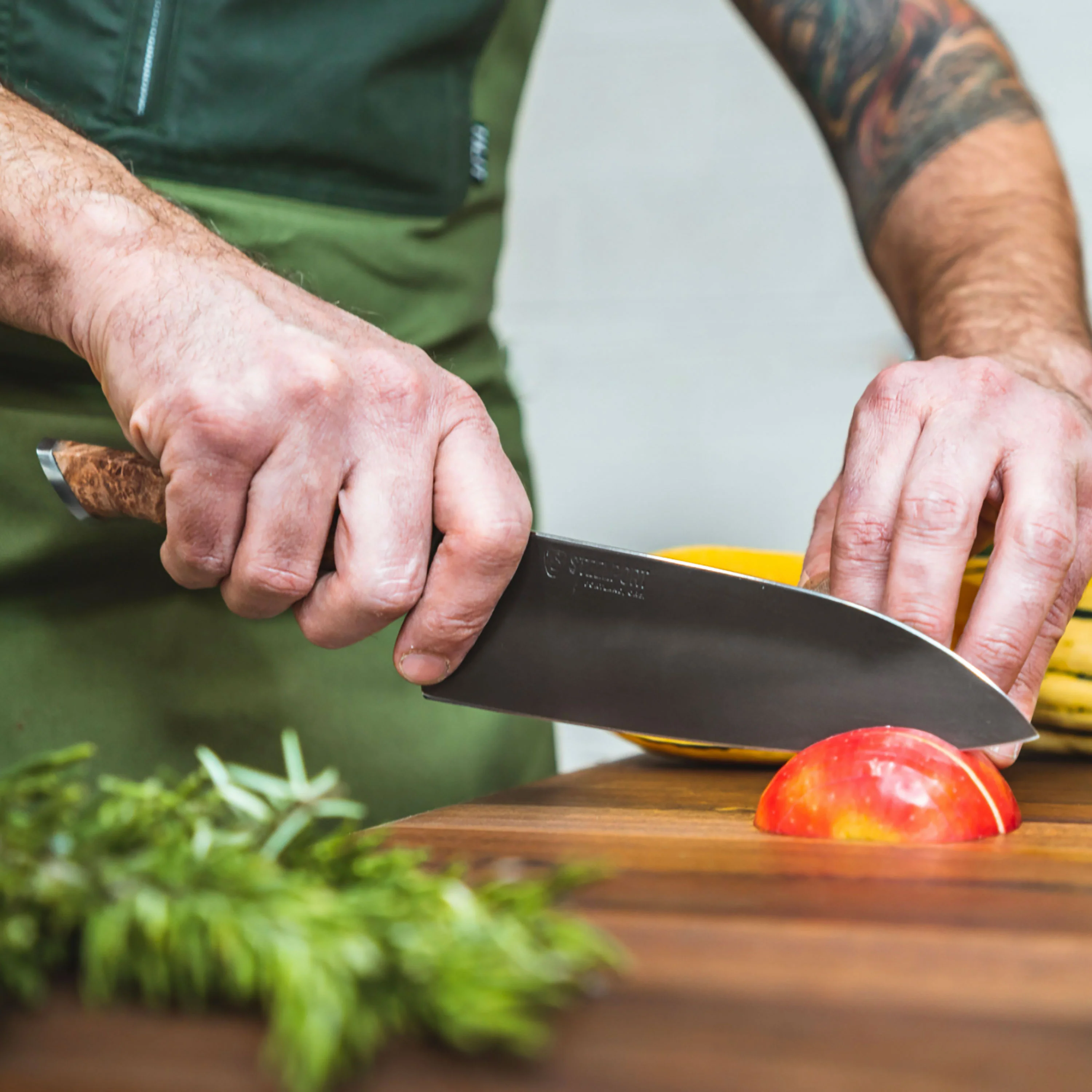 Steelport Carbon Steel 6" Chef's Knife - Image 3