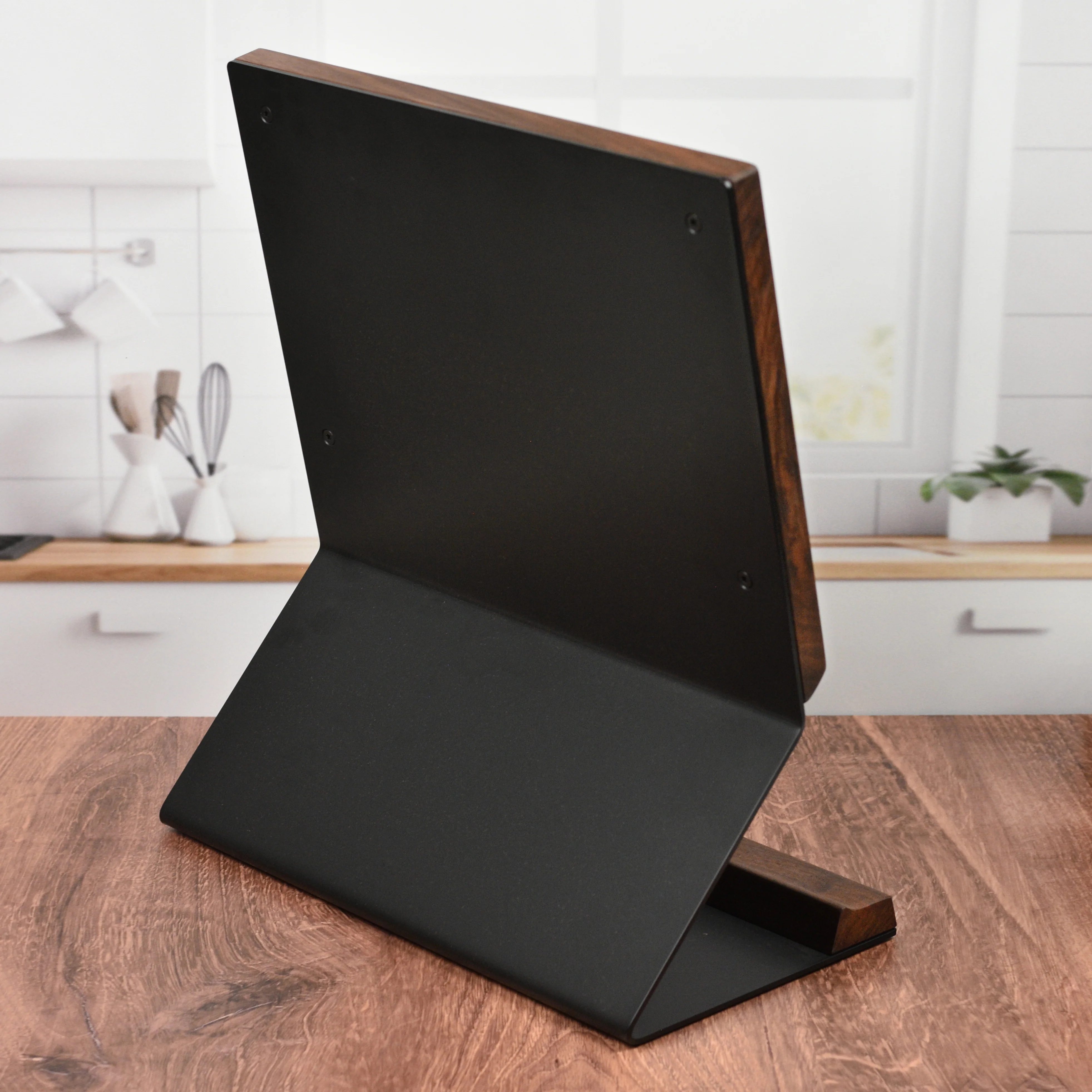 Steelport Magnetic Walnut Knife Block - Image 3