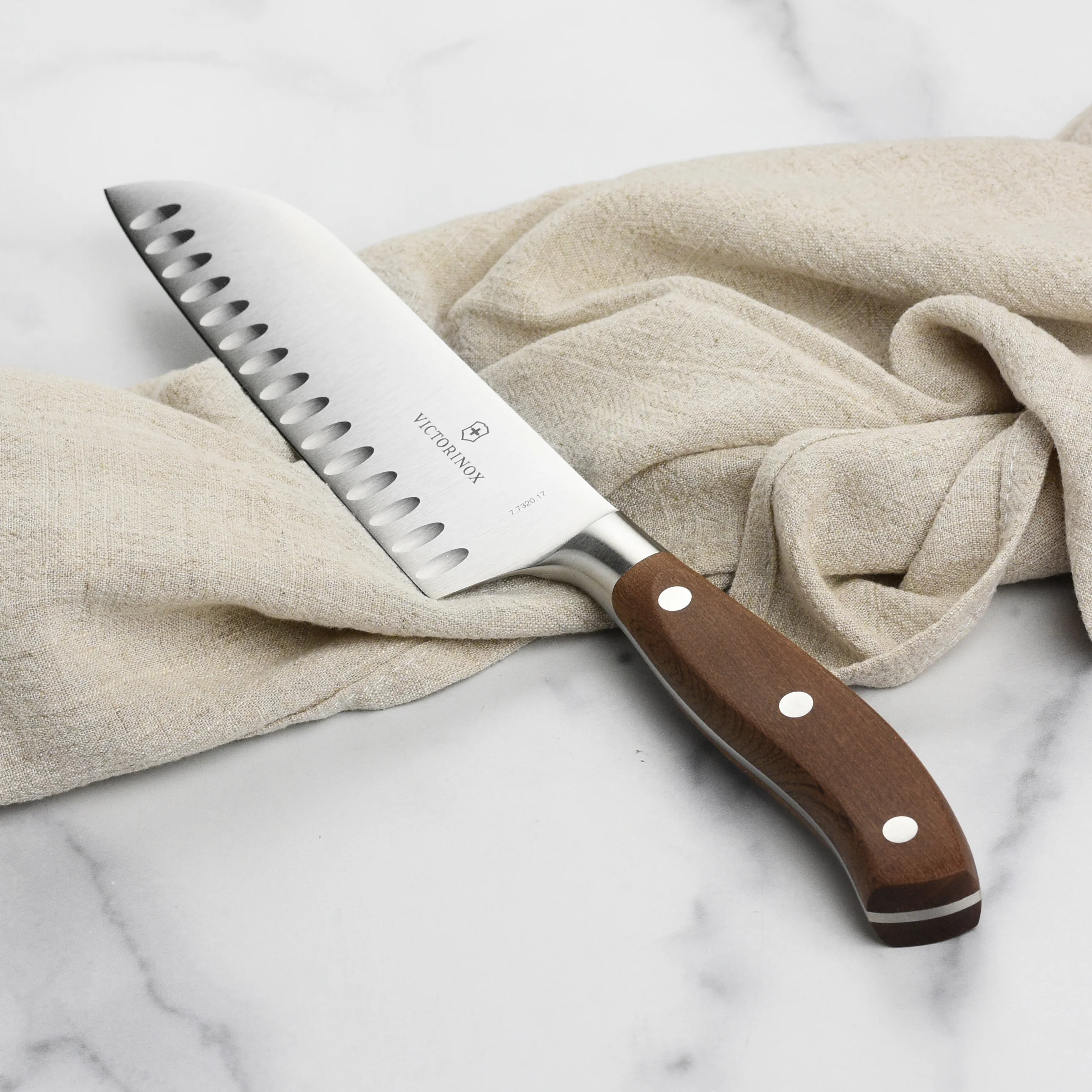 Victorinox Grand Maitre Wood 7" Hollow Edge Santoku Knife - Image 5