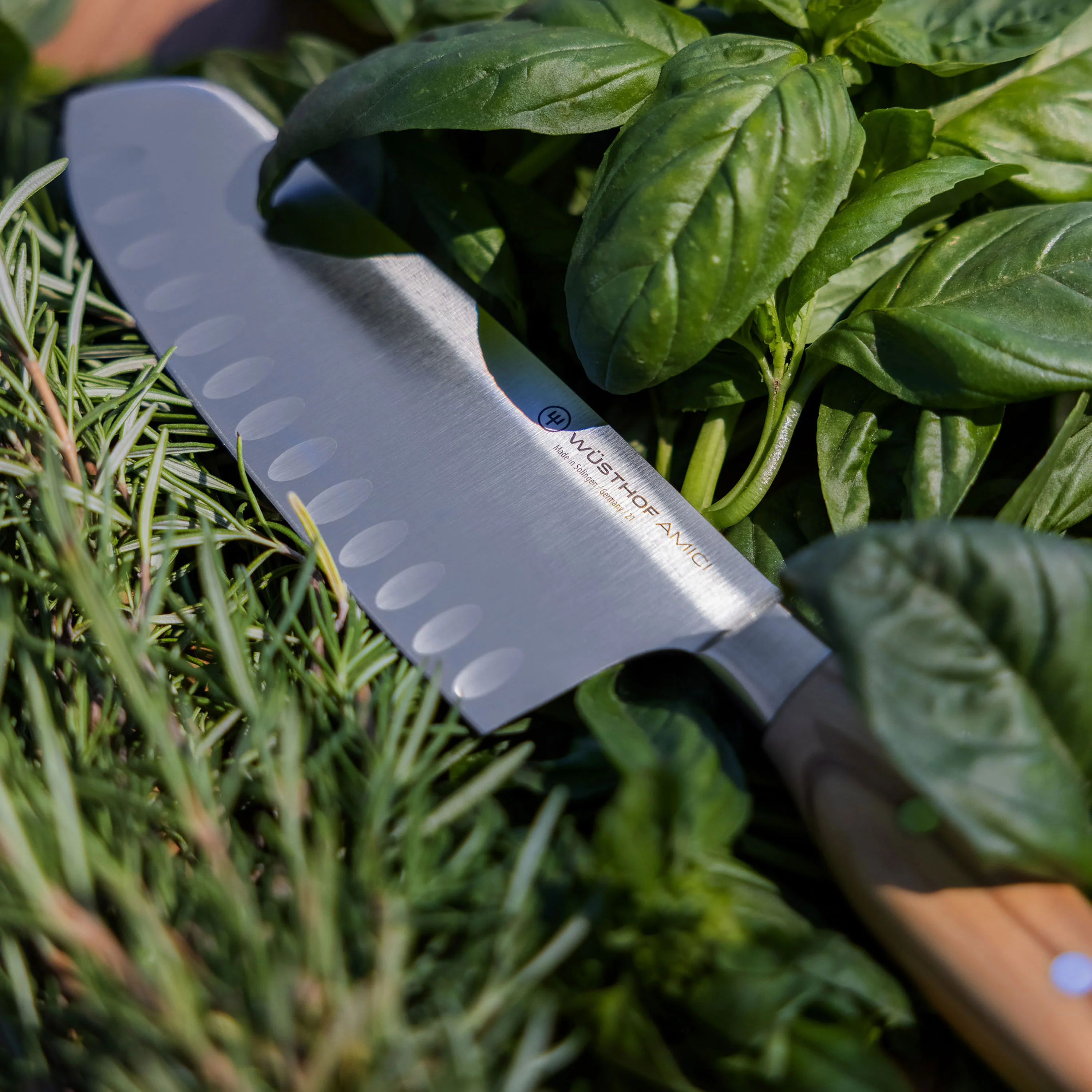 Wusthof Amici 7" Hollow Edge Santoku Knife - Image 7