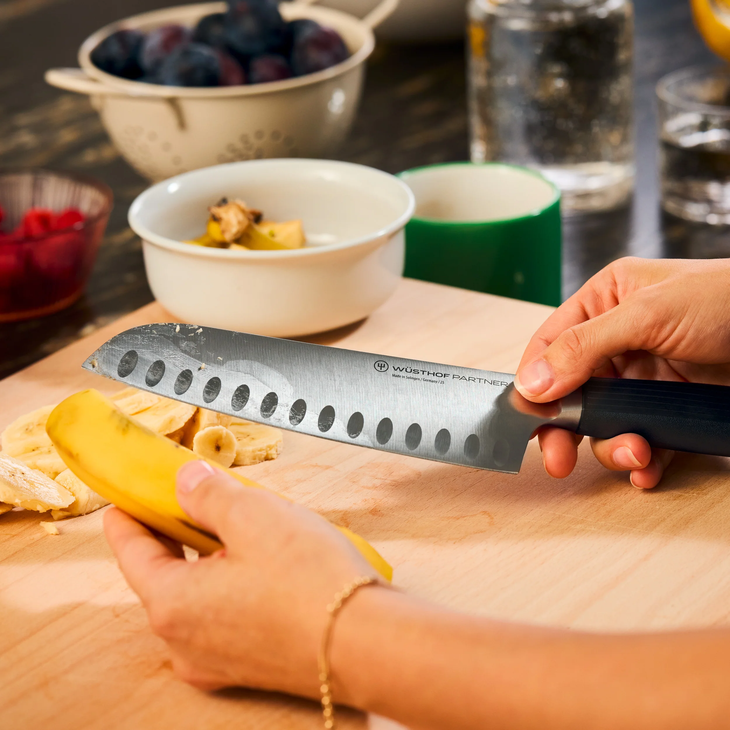 Wusthof Partner 7" Hollow Edge Santoku Knife - Image 3