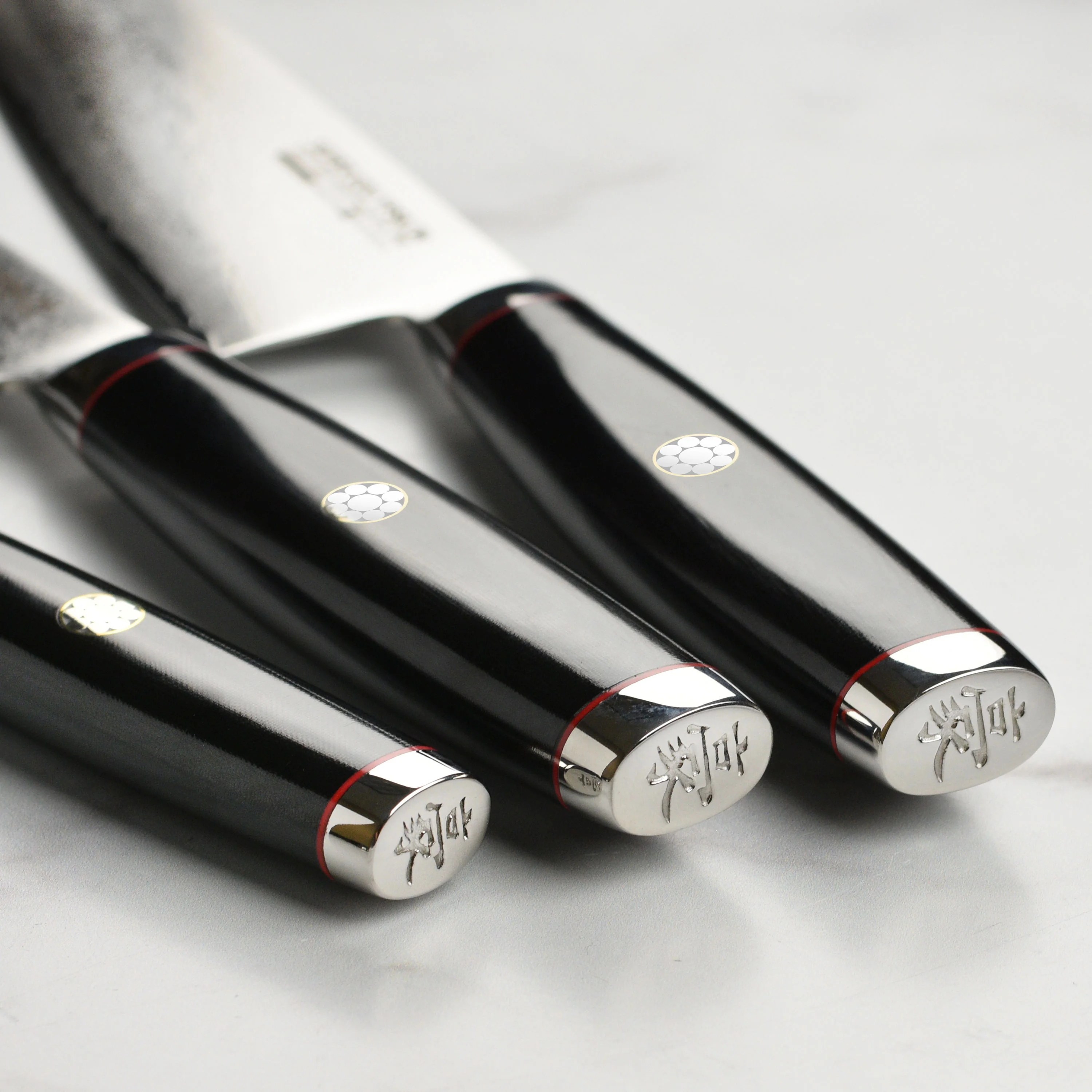 Yaxell Ypsilon SG2 3 Piece Knife Set with Japanese Katana Stand - Image 3