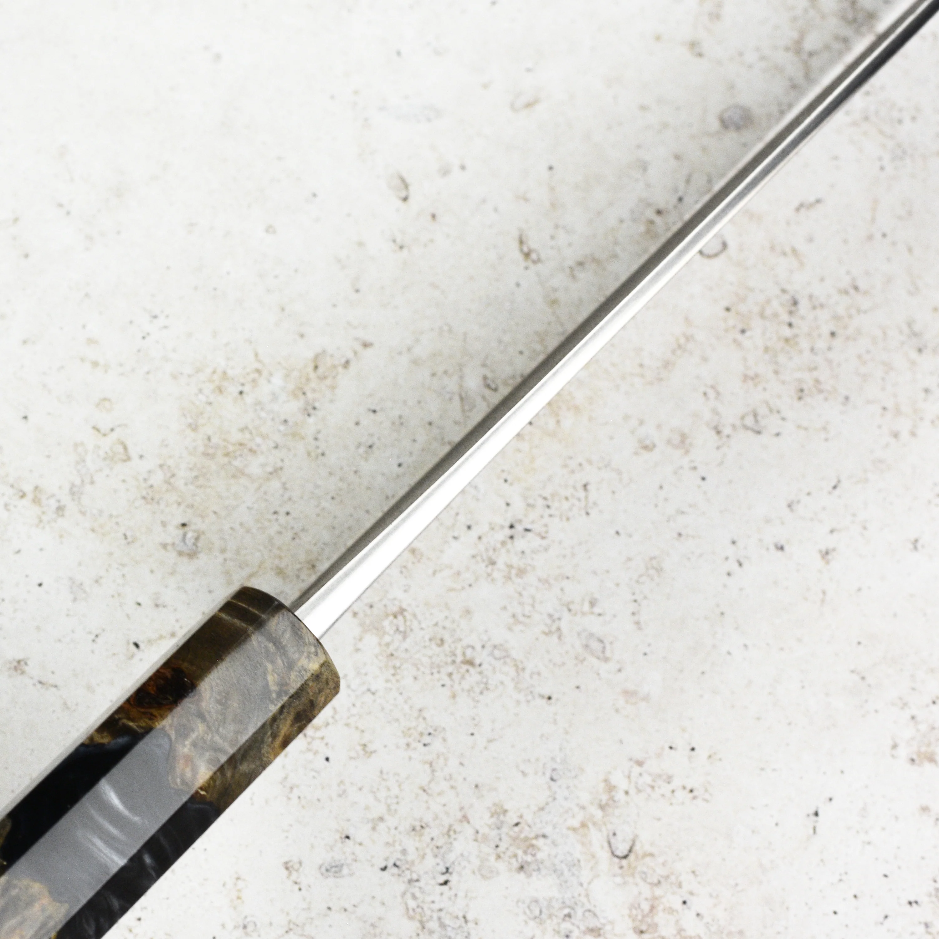 Yoshikane Shirogami #2 Kurouchi Stainless Clad 8.25" Kiritsuke, Stabilized Birch - Image 4
