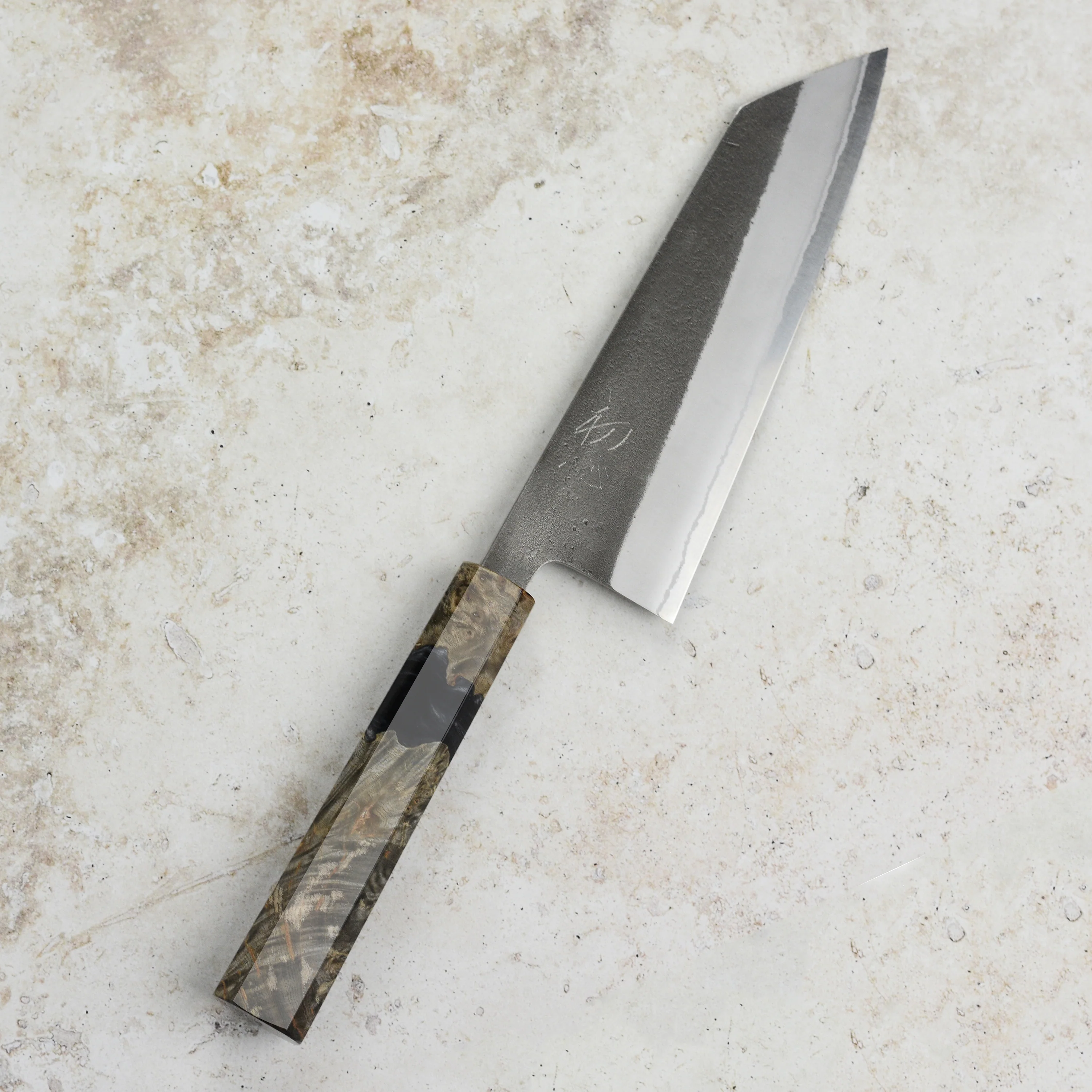 Yoshikane Shirogami #2 Kurouchi Stainless Clad 6.5" Bunka, Stabilized Birch - Image 4