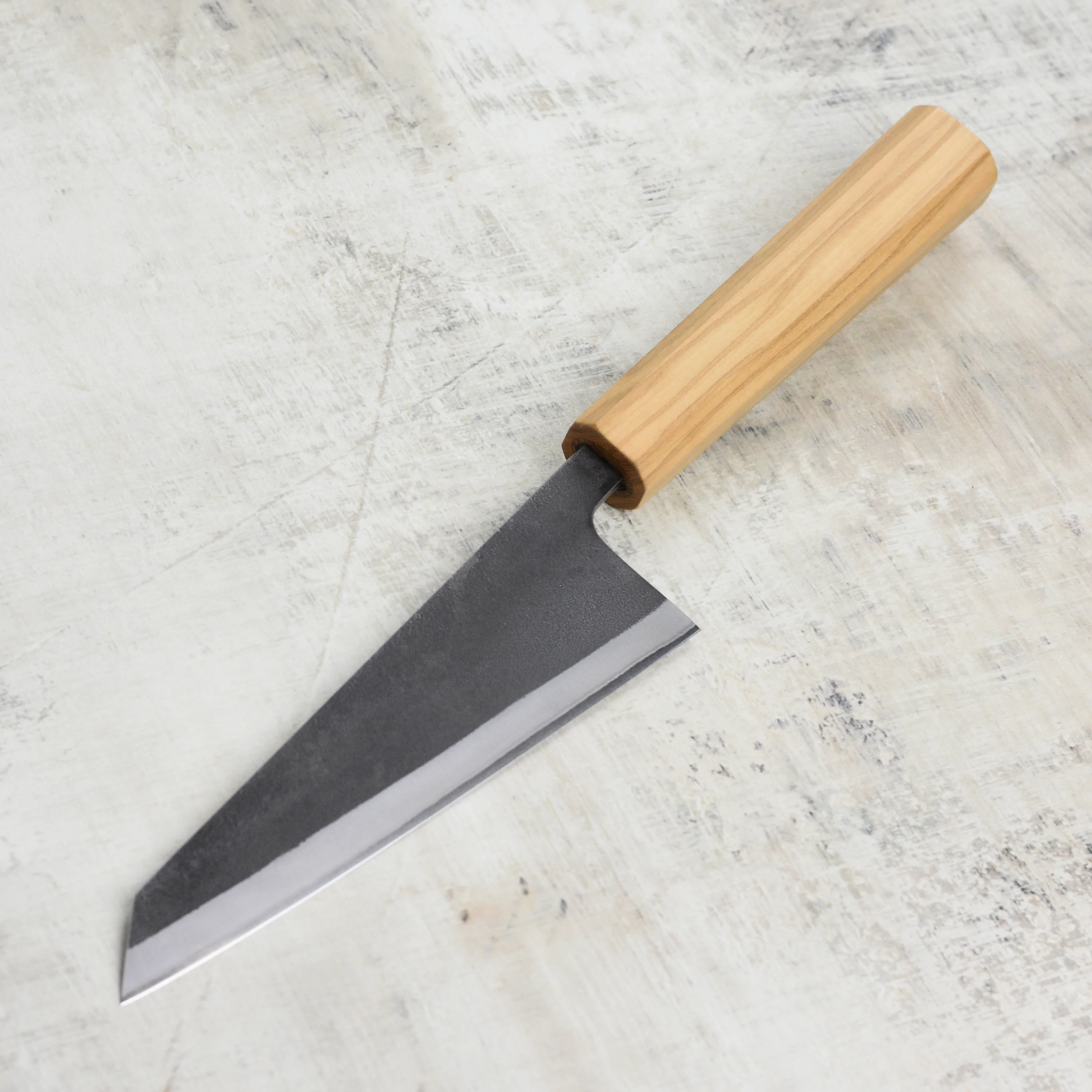 Yoshikane Shirogami #2 Kurouchi Stainless Clad 5.9" Honesuki, Olivewood - Image 6